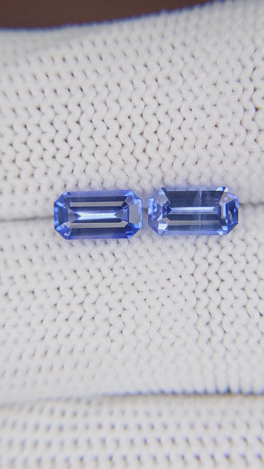 2.09&nbsp;Ct.Tw.Total Carat Weight Blue Sapphire Pair from Ceylon (Sri Lanka) Size Video