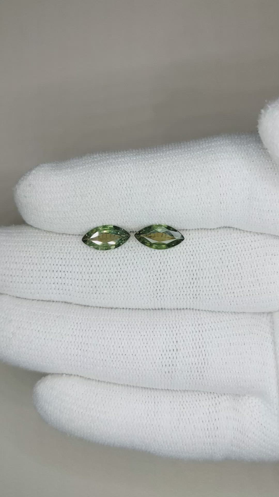 1.87&nbsp;Ct.Tw.Total Carat Weight Green Sapphire Pair from Ceylon (Sri Lanka) Size Video