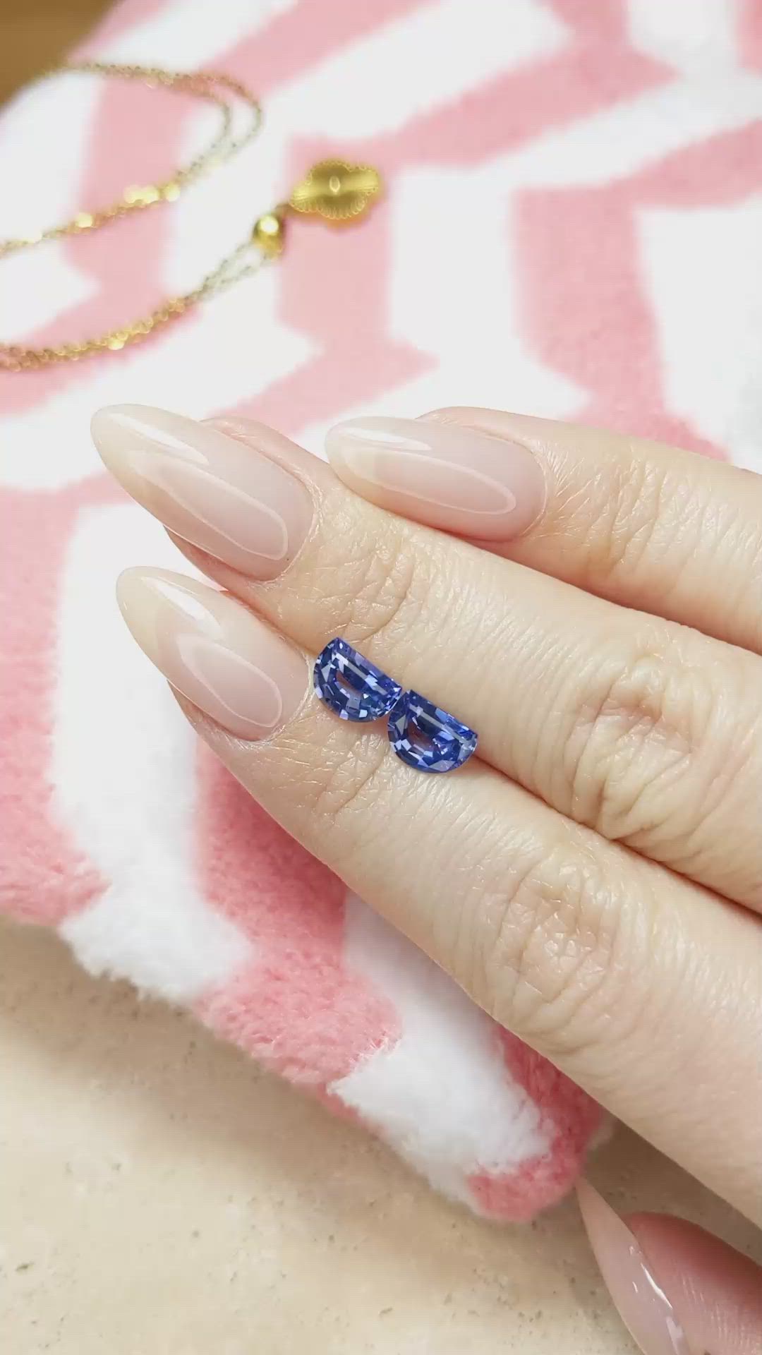 2.52&nbsp;Ct.Tw.Total Carat Weight Blue Sapphire Pair from Ceylon (Sri Lanka) Size Video