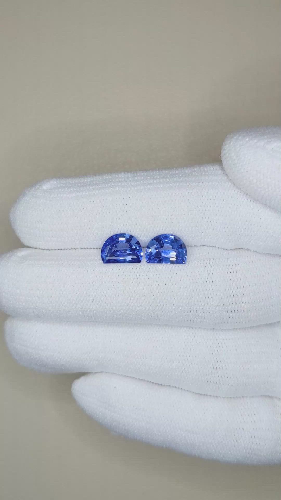 2.52&nbsp;Ct.Tw.Total Carat Weight Blue Sapphire Pair from Ceylon (Sri Lanka) Size Video
