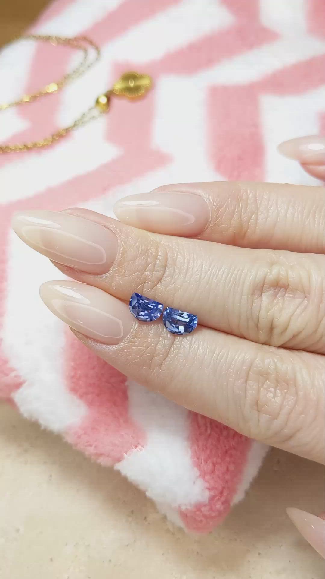 1.73&nbsp;Ct.Tw.Total Carat Weight Blue Sapphire Pair from Ceylon (Sri Lanka) Size Video