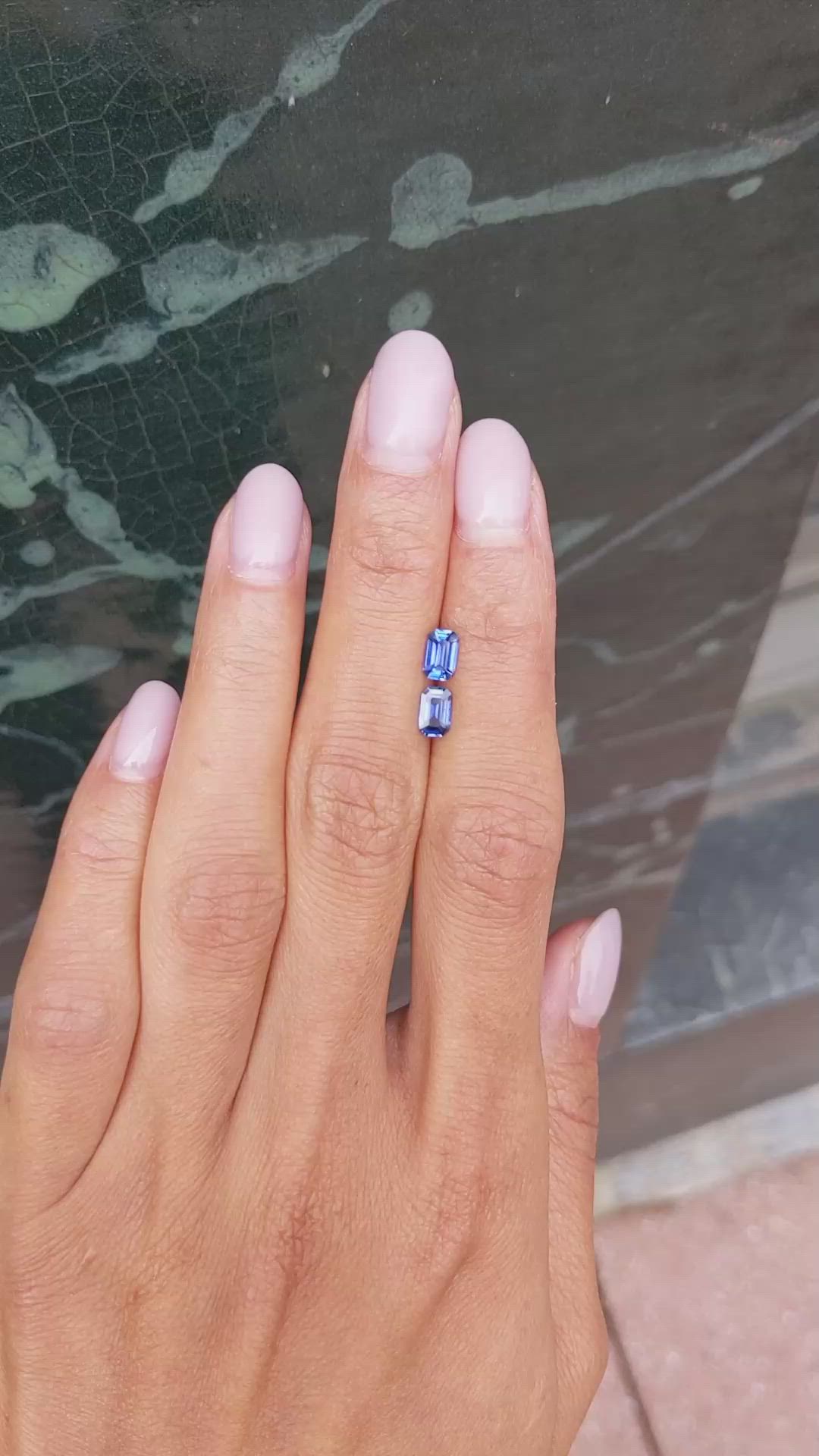 1.09&nbsp;Ct.Tw.Total Carat Weight Blue Sapphire Pair from Ceylon (Sri Lanka) Size Video