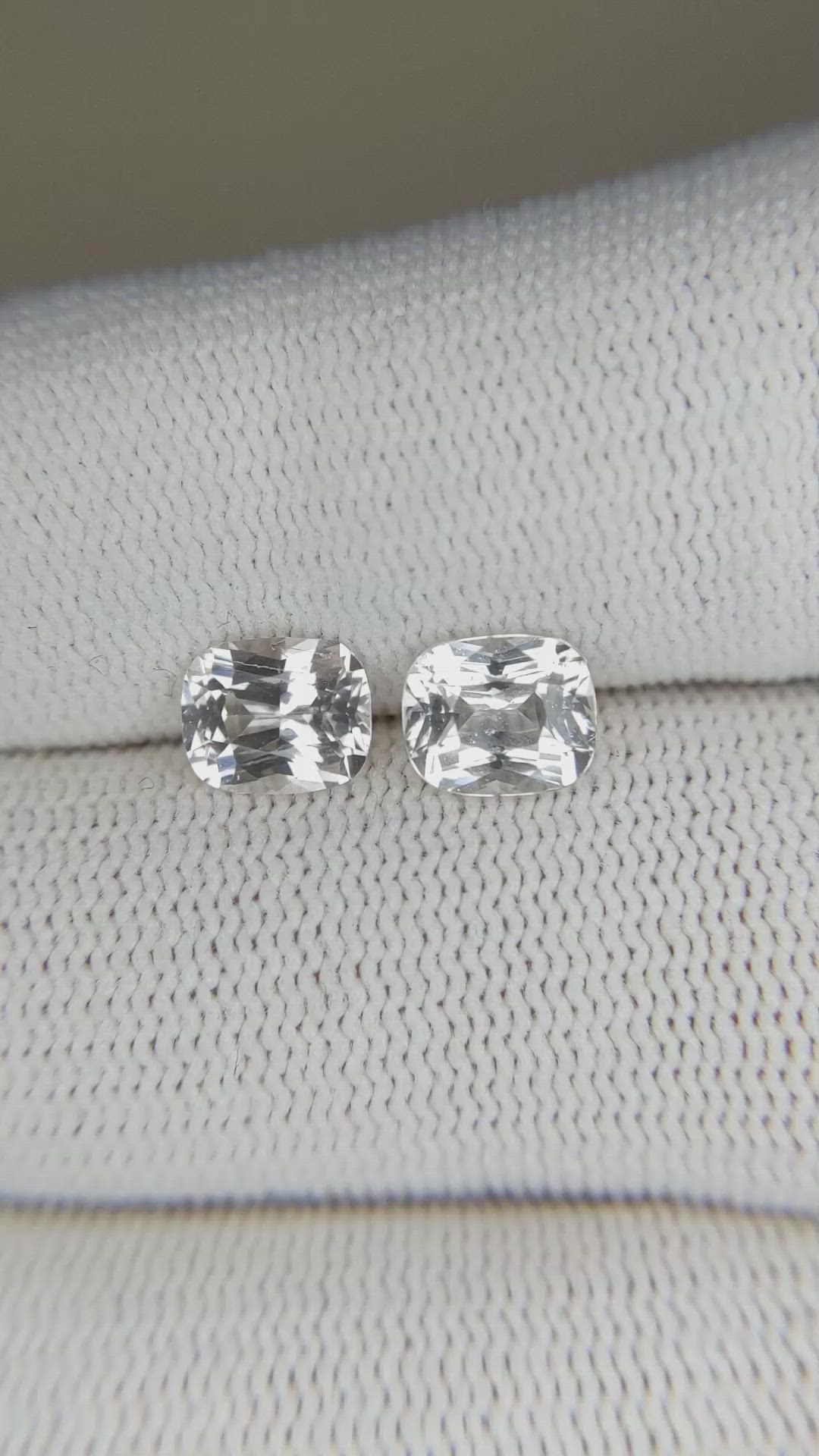 2.30&nbsp;Ct.Tw.Total Carat Weight Peach Sapphire Pair from Ceylon (Sri Lanka) Size Video