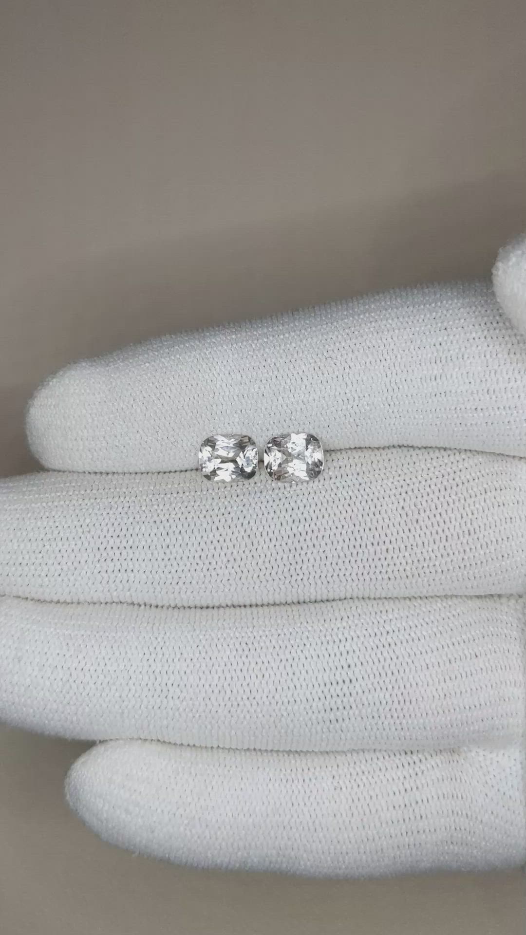 2.30&nbsp;Ct.Tw.Total Carat Weight Peach Sapphire Pair from Ceylon (Sri Lanka) Size Video