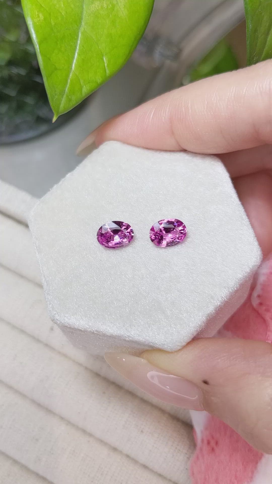 1.92&nbsp;Ct.Tw.Total Carat Weight Pink Sapphire Pair from Ceylon (Sri Lanka) Size Video