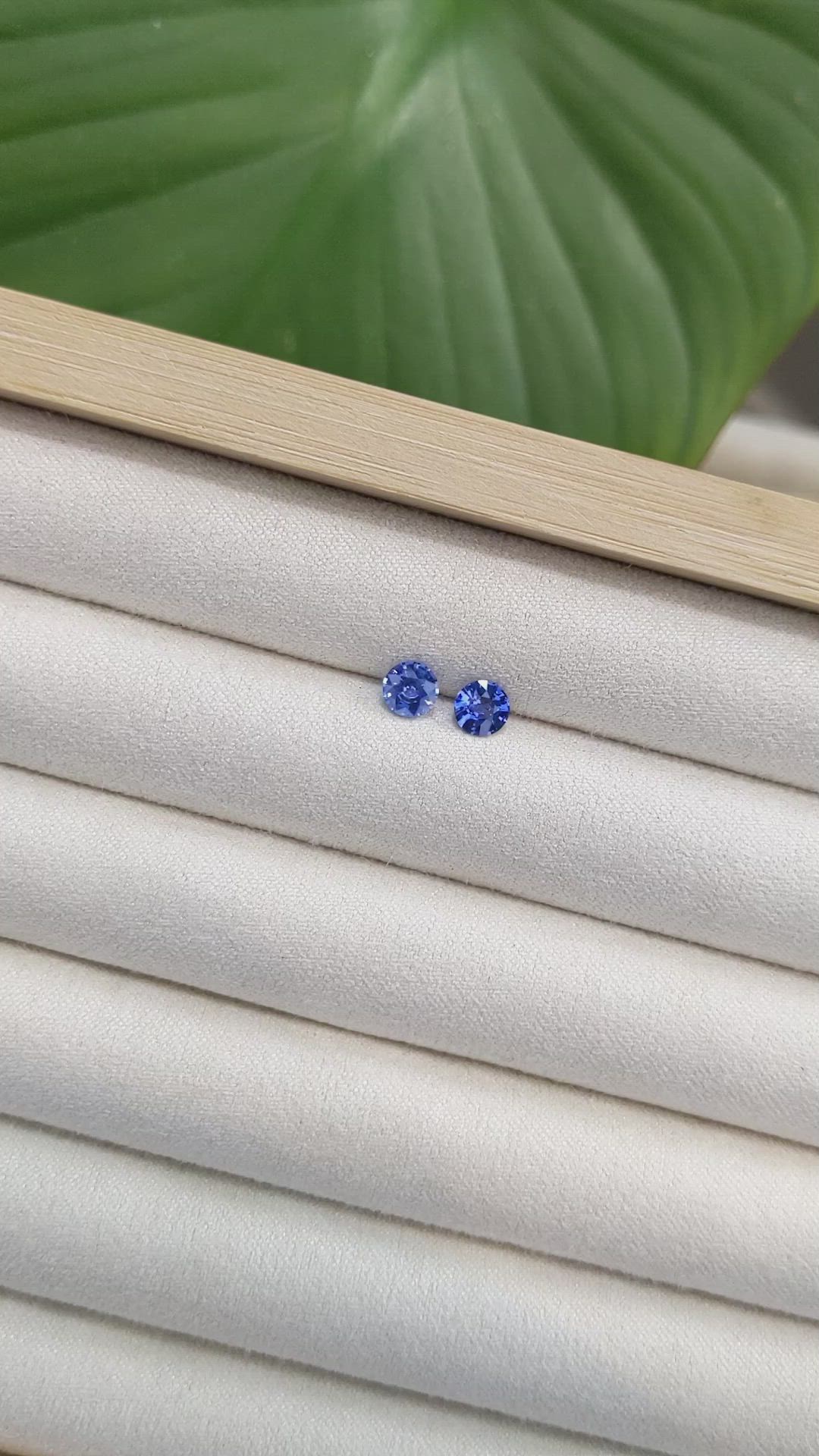 1.14&nbsp;Ct.Tw.Total Carat Weight Blue Sapphire Pair from Ceylon (Sri Lanka) Size Video