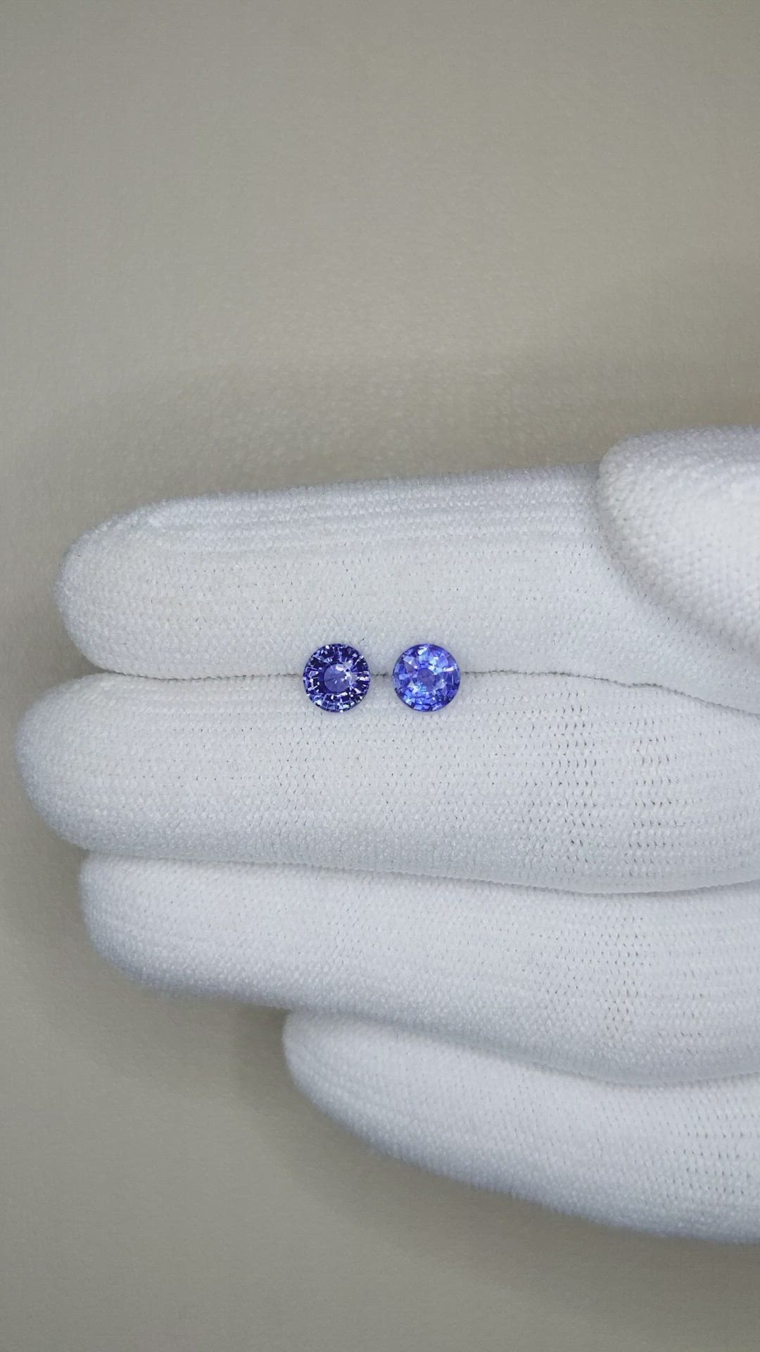 1.28&nbsp;Ct.Tw.Total Carat Weight Blue Sapphire Pair from Ceylon (Sri Lanka) Size Video