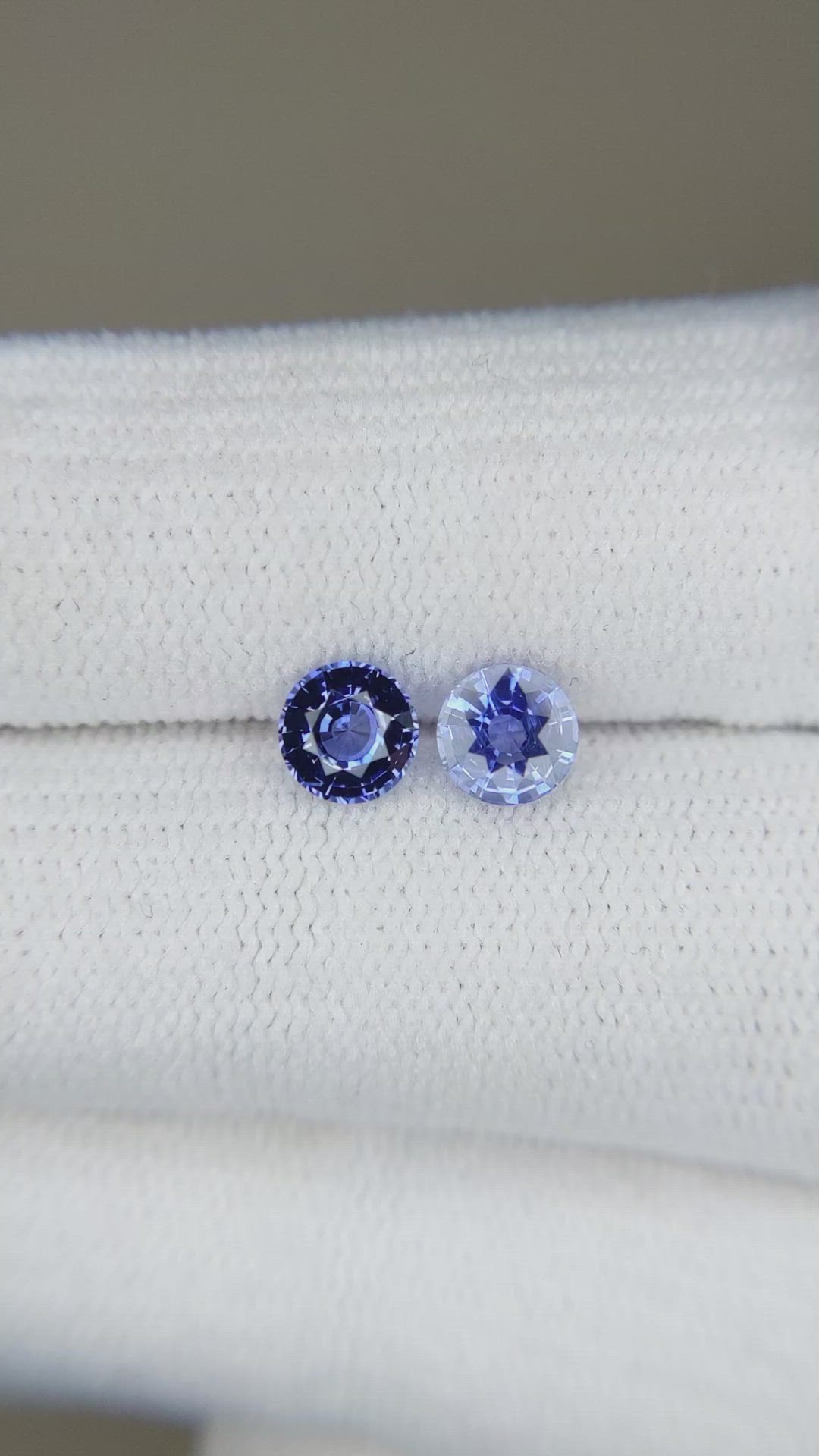 1.28&nbsp;Ct.Tw.Total Carat Weight Blue Sapphire Pair from Ceylon (Sri Lanka) Size Video
