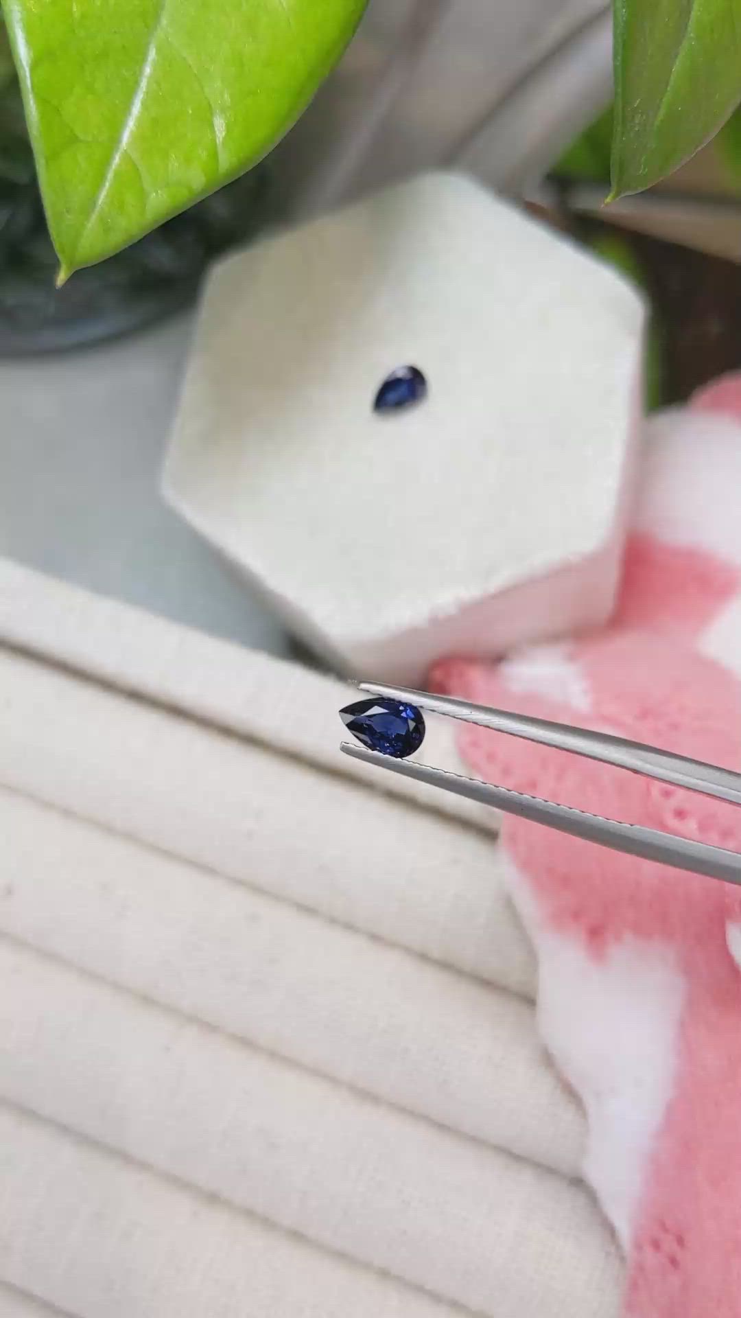 1.14&nbsp;Ct.Tw.Total Carat Weight Blue Sapphire Pair from Ceylon (Sri Lanka) Size Video