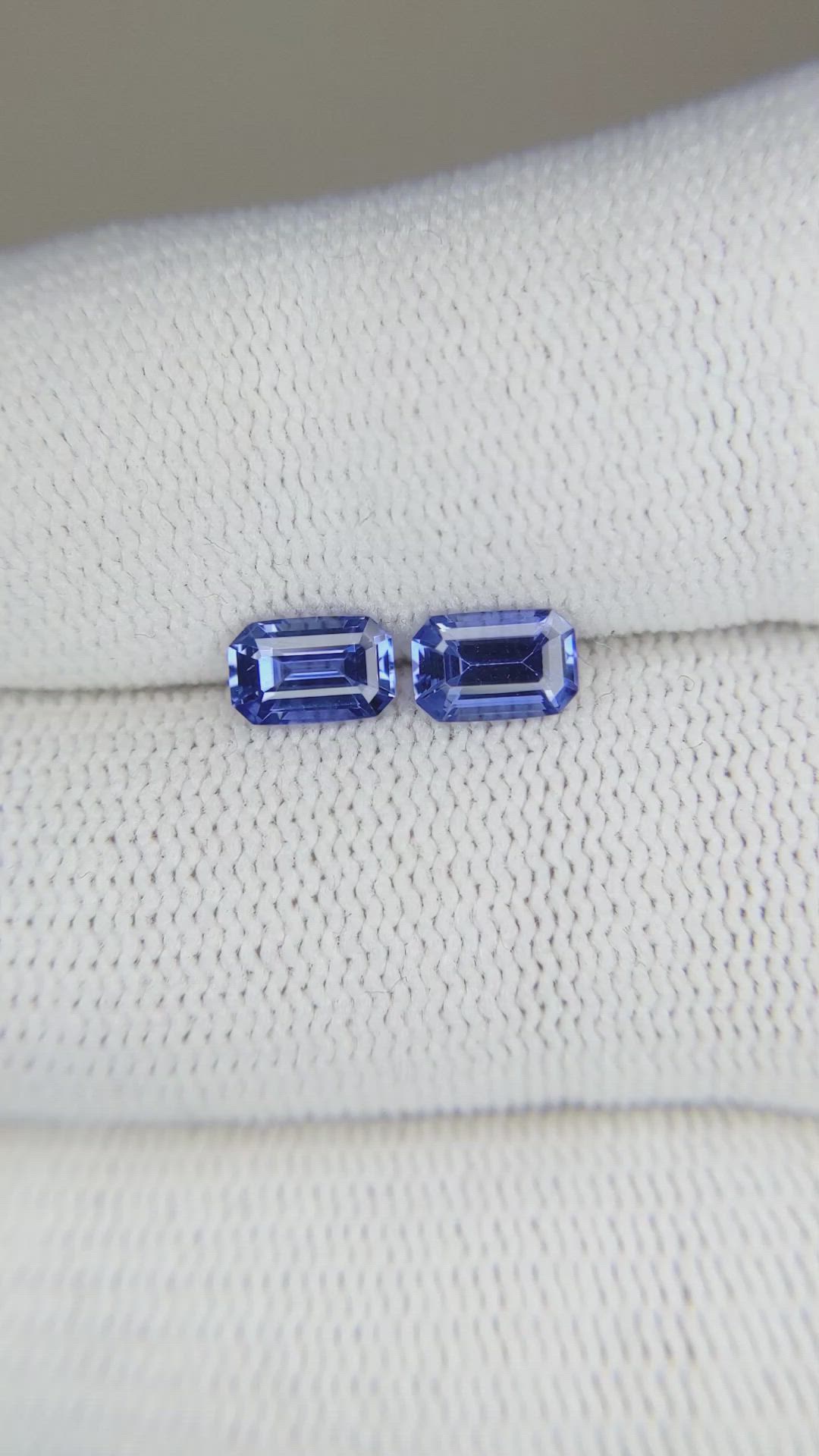 1.33&nbsp;Ct.Tw.Total Carat Weight Blue Sapphire Pair from Ceylon (Sri Lanka) Size Video