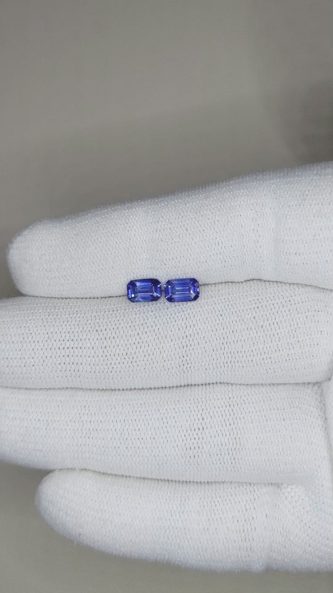 1.21&nbsp;Ct.Tw.Total Carat Weight Blue Sapphire Pair from Ceylon (Sri Lanka) Size Video