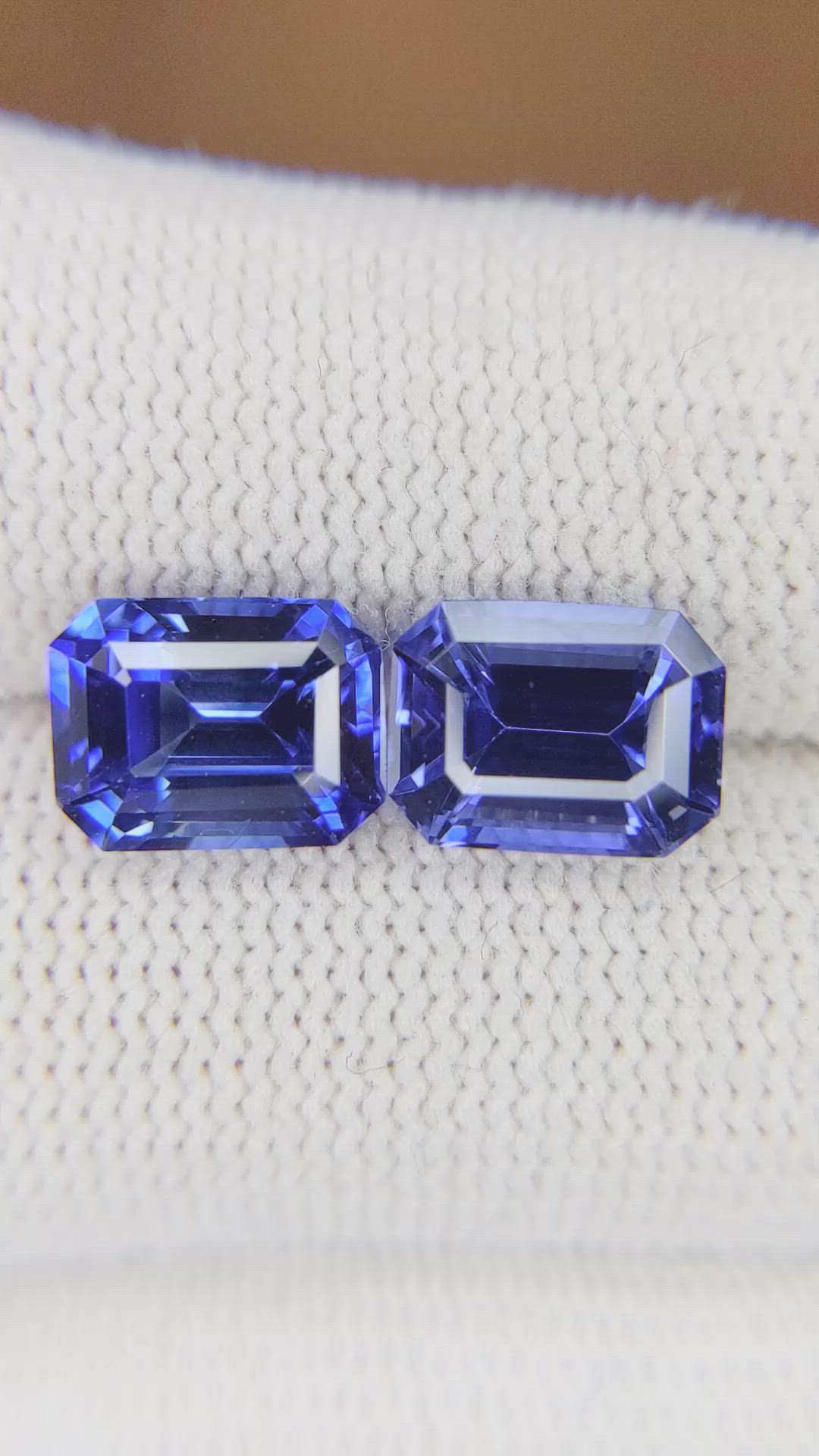 6.27&nbsp;Ct.Tw.Total Carat Weight Blue Sapphire Pair from Ceylon (Sri Lanka) Size Video