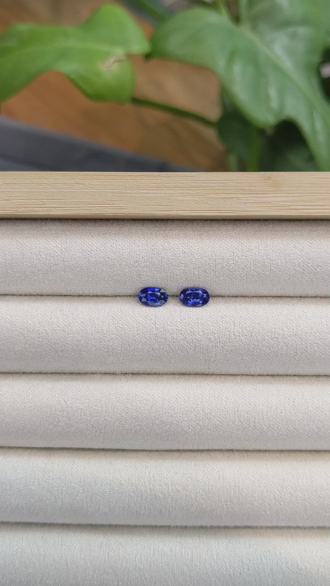 0.96&nbsp;Ct.Tw.Total Carat Weight Blue Sapphire Pair from Madagascar Size Video