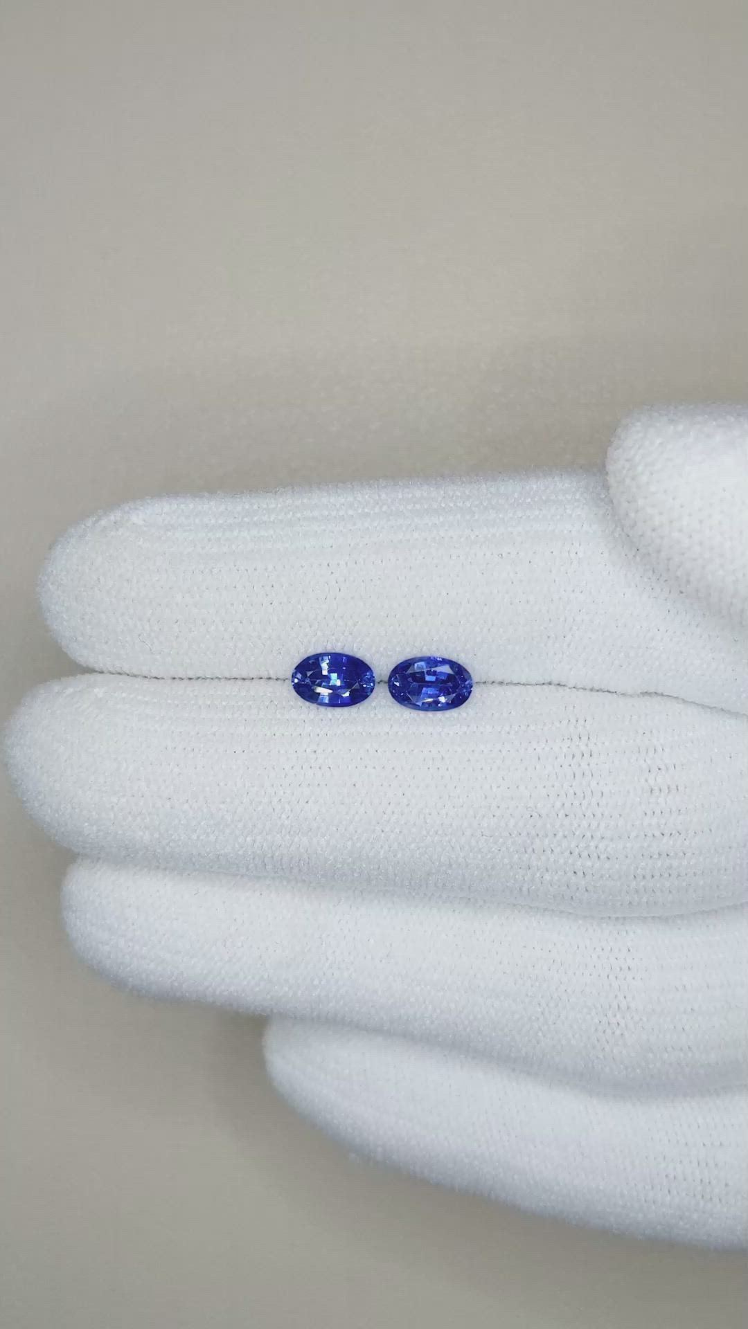 0.96&nbsp;Ct.Tw.Total Carat Weight Blue Sapphire Pair from Madagascar Size Video