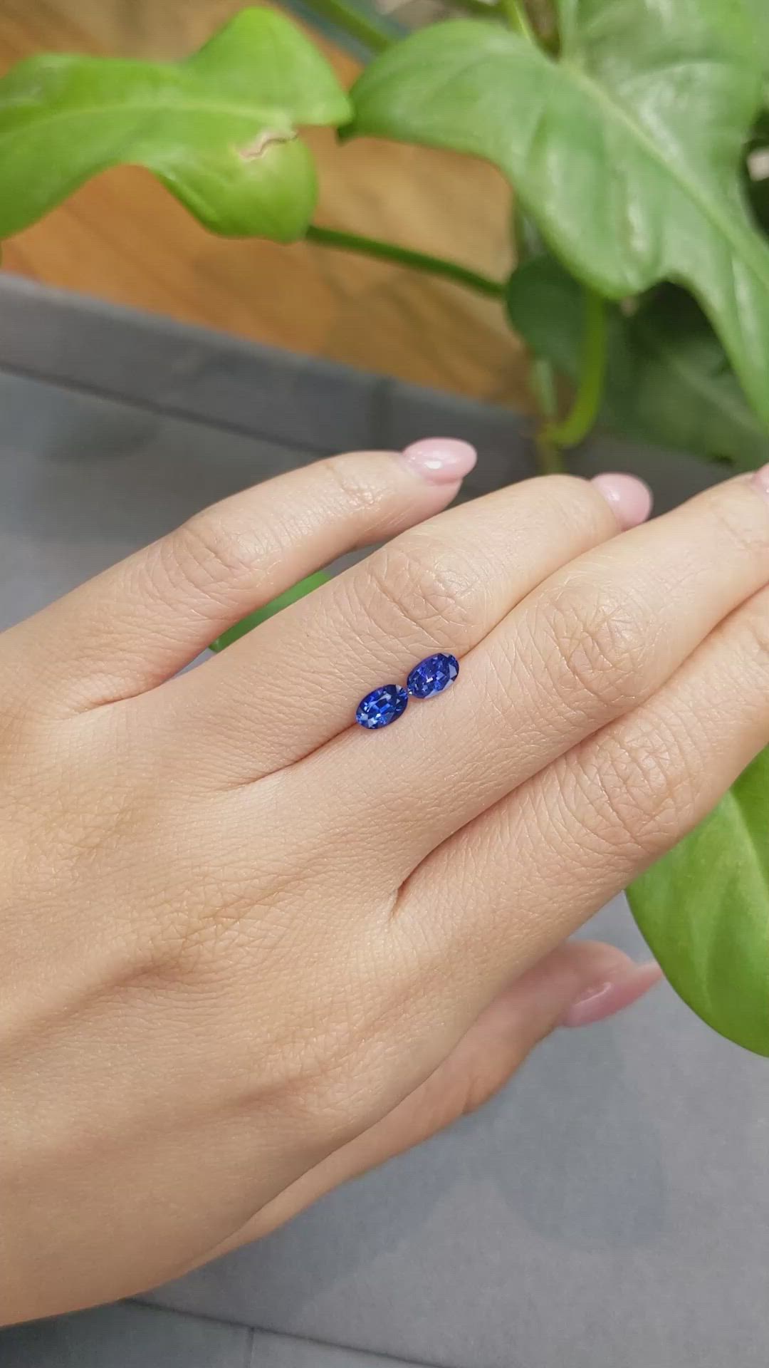 0.96&nbsp;Ct.Tw.Total Carat Weight Blue Sapphire Pair from Madagascar Size Video