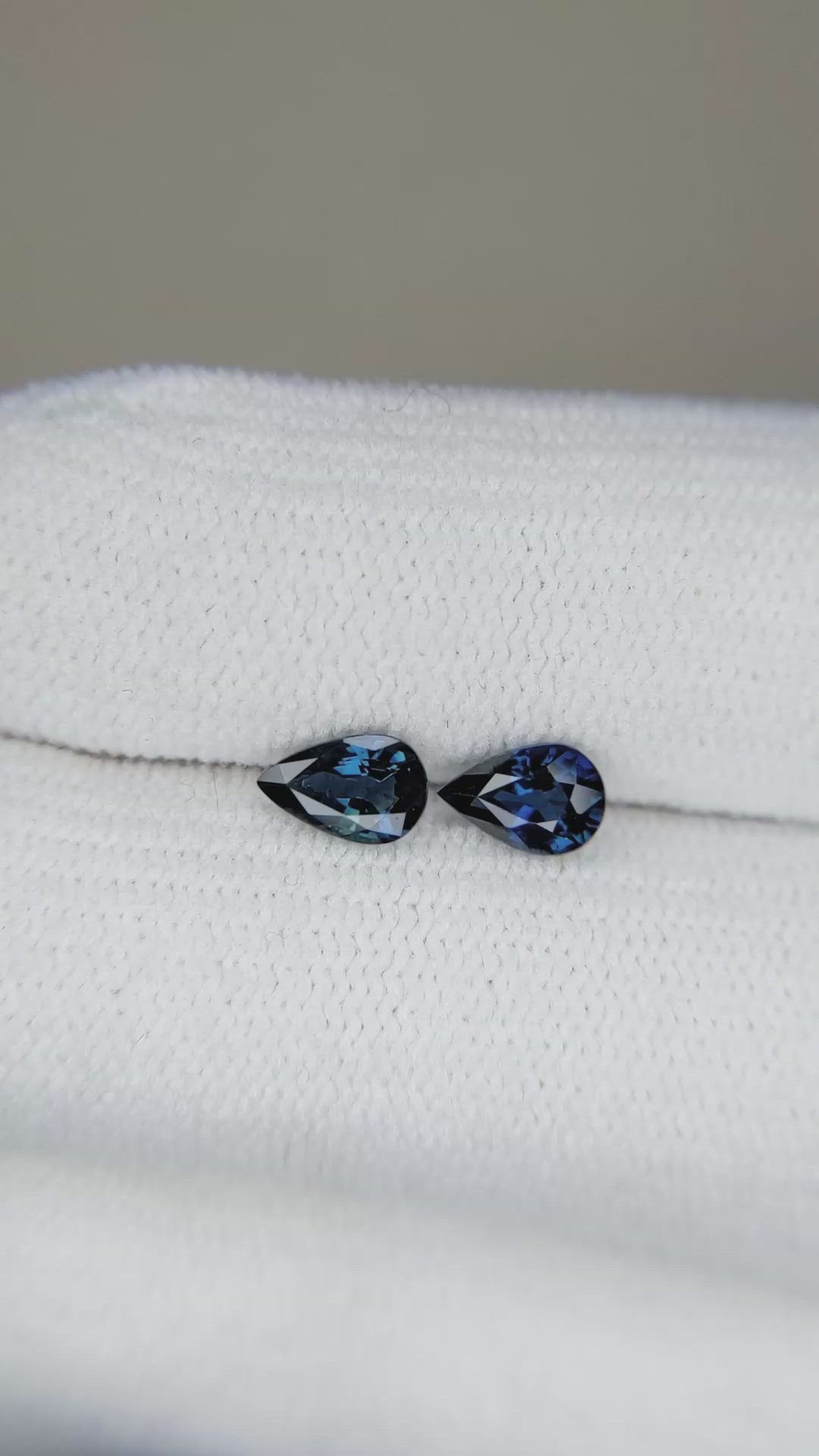 0.98&nbsp;Ct.Tw.Total Carat Weight Blue Sapphire Pair from Madagascar Size Video