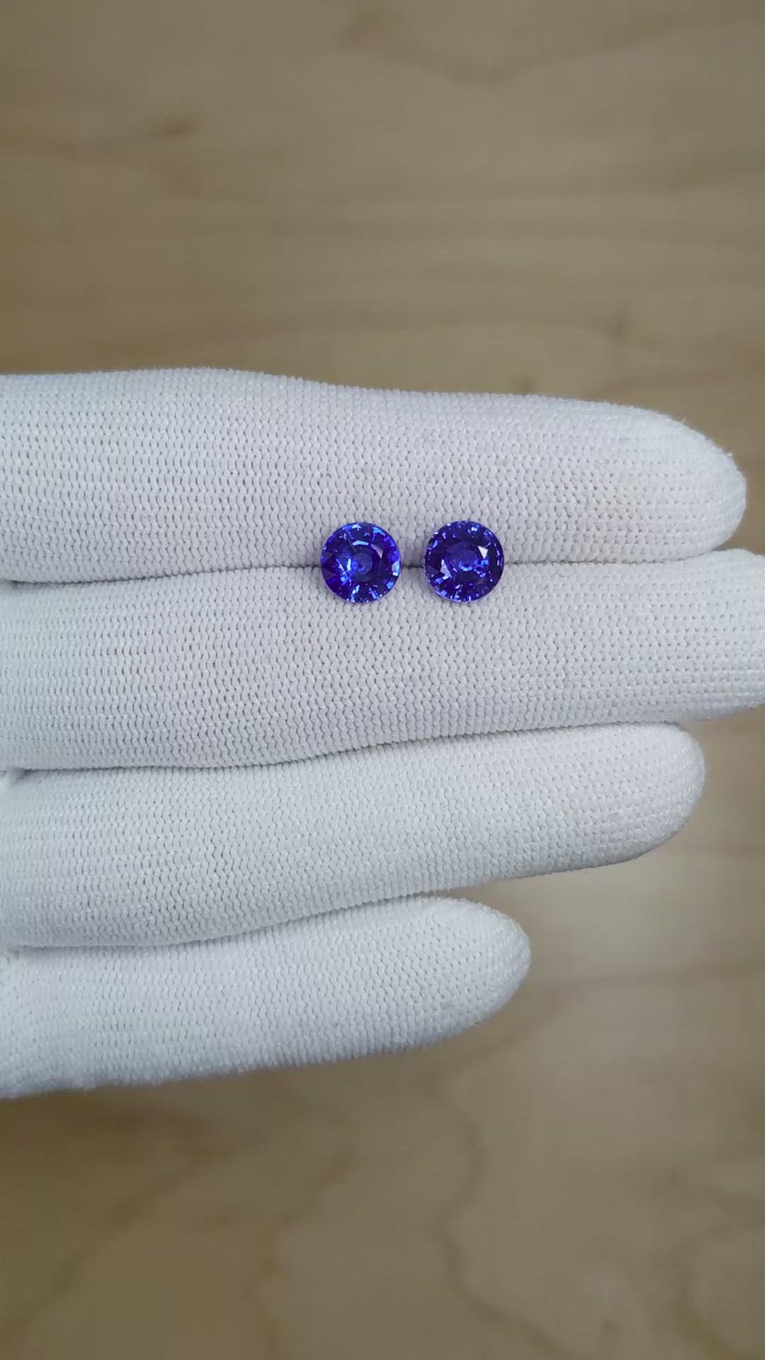 3.17&nbsp;Ct.Tw.Total Carat Weight Blue Sapphire Pair from Ceylon (Sri Lanka) Size Video