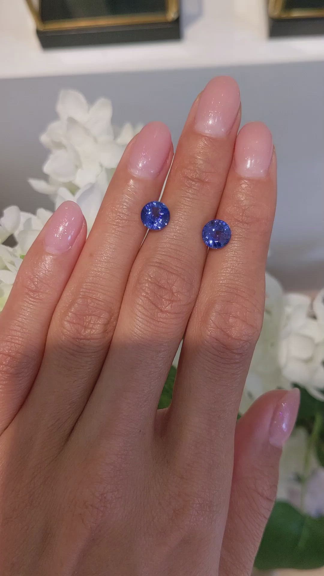 3.17&nbsp;Ct.Tw.Total Carat Weight Blue Sapphire Pair from Ceylon (Sri Lanka) Size Video