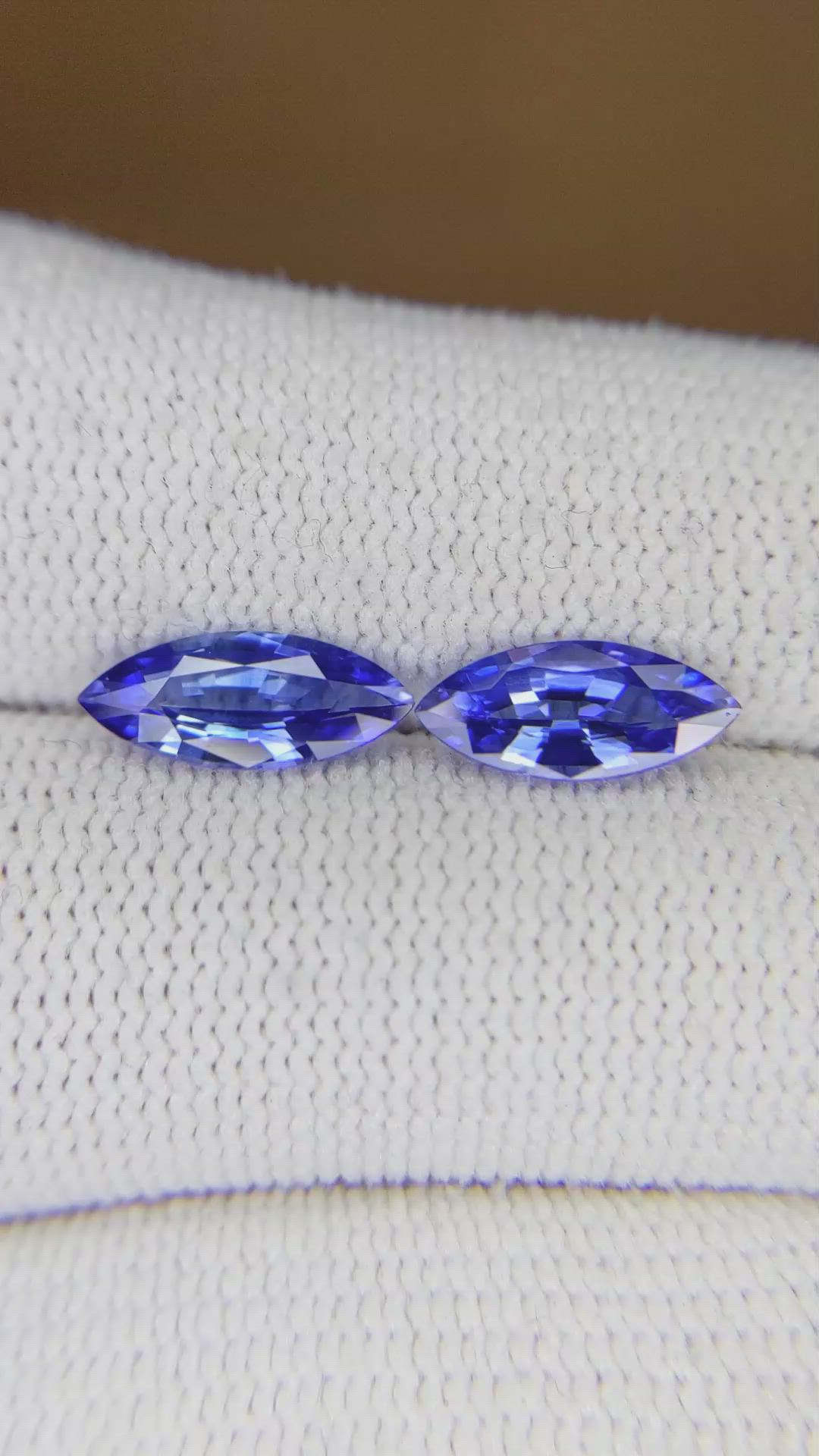 2.35&nbsp;Ct.Tw.Total Carat Weight Blue Sapphire Pair from Ceylon (Sri Lanka) Size Video