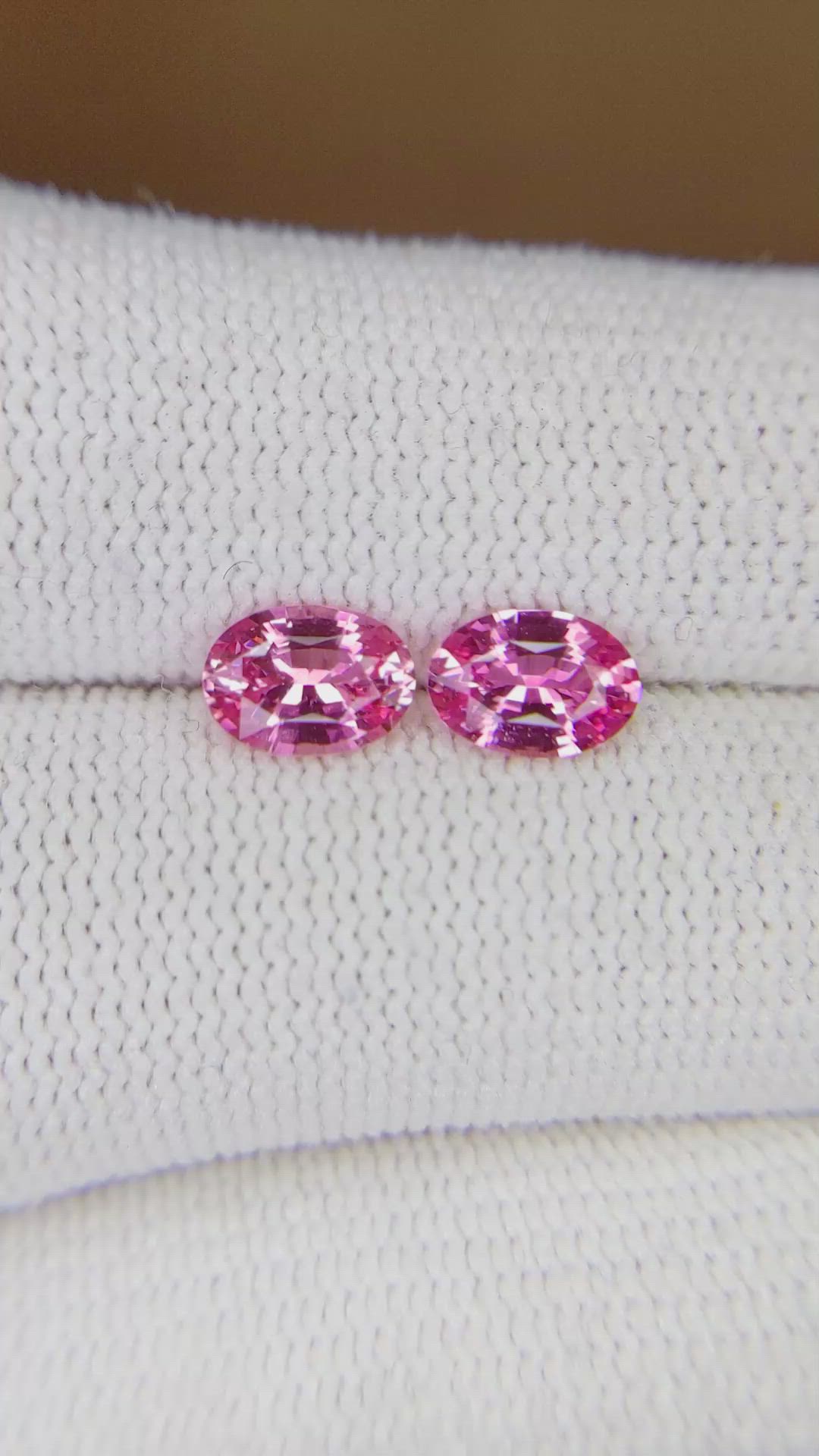 1.63&nbsp;Ct.Tw.Total Carat Weight Pink Sapphire Pair from Ceylon (Sri Lanka) Size Video