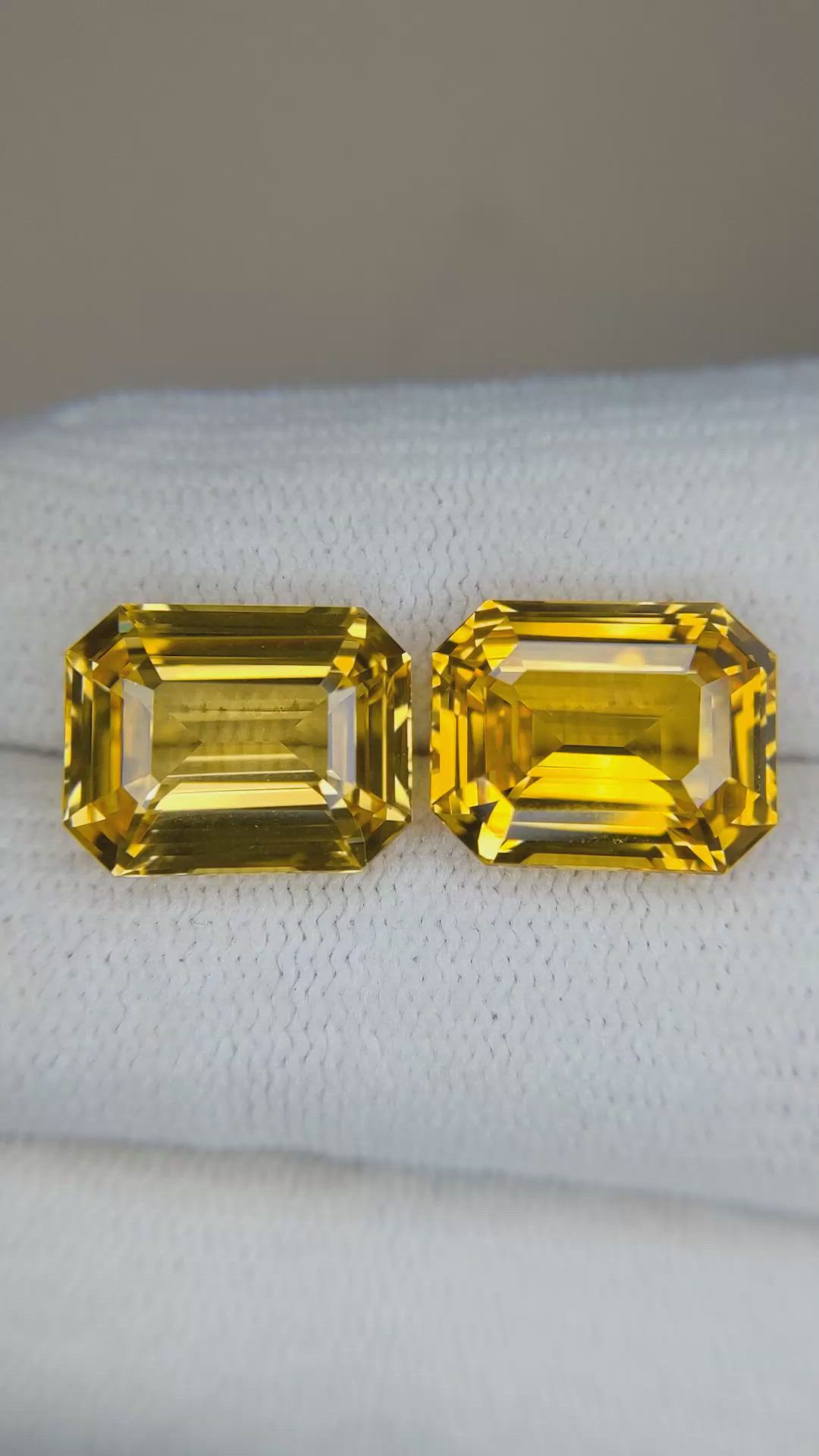 13.89&nbsp;Ct.Tw.Total Carat Weight Yellow Sapphire Pair from Ceylon (Sri Lanka) Size Video