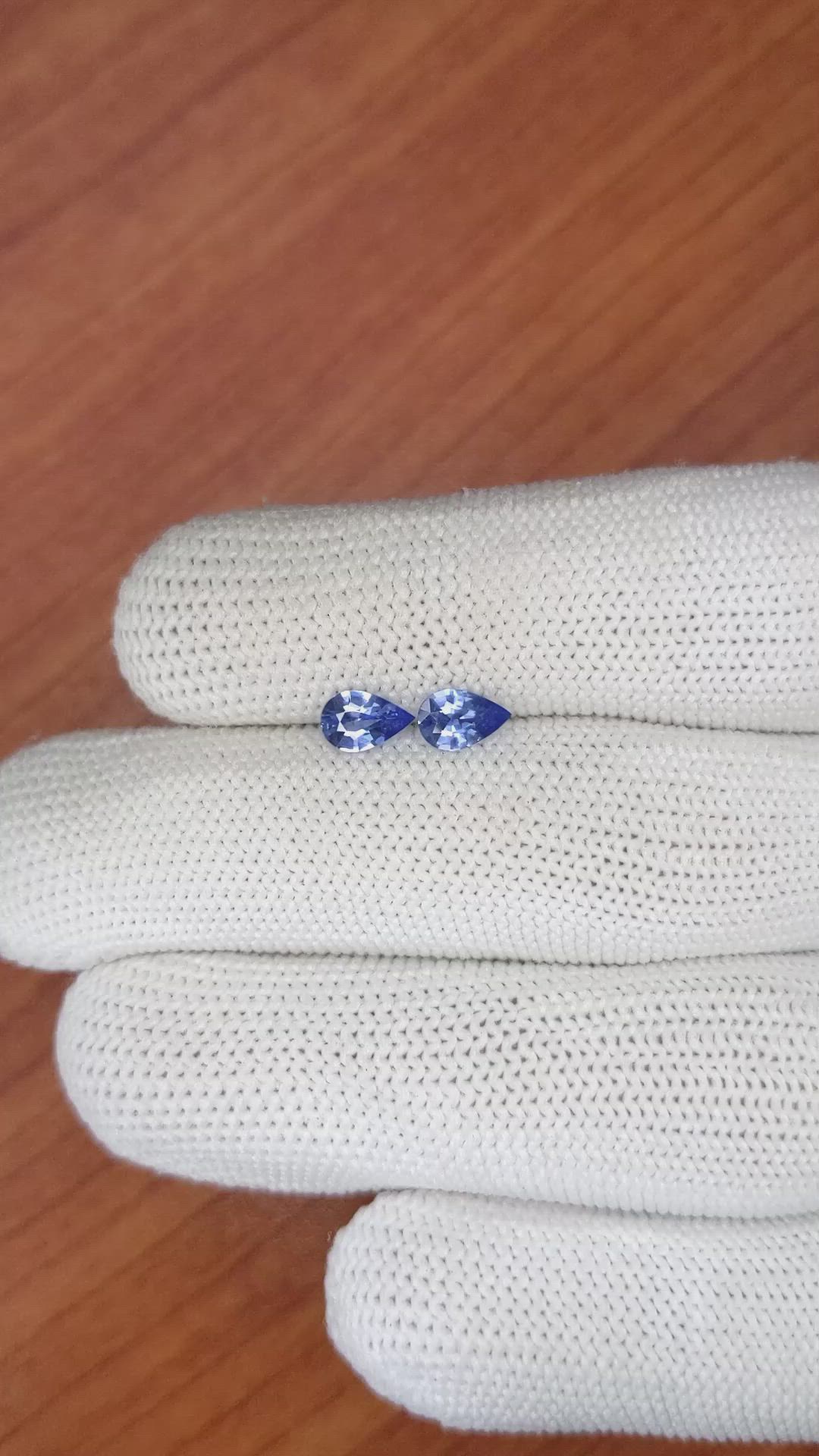 0.91&nbsp;Ct.Tw.Total Carat Weight Blue Sapphire Pair from Ceylon (Sri Lanka) Size Video