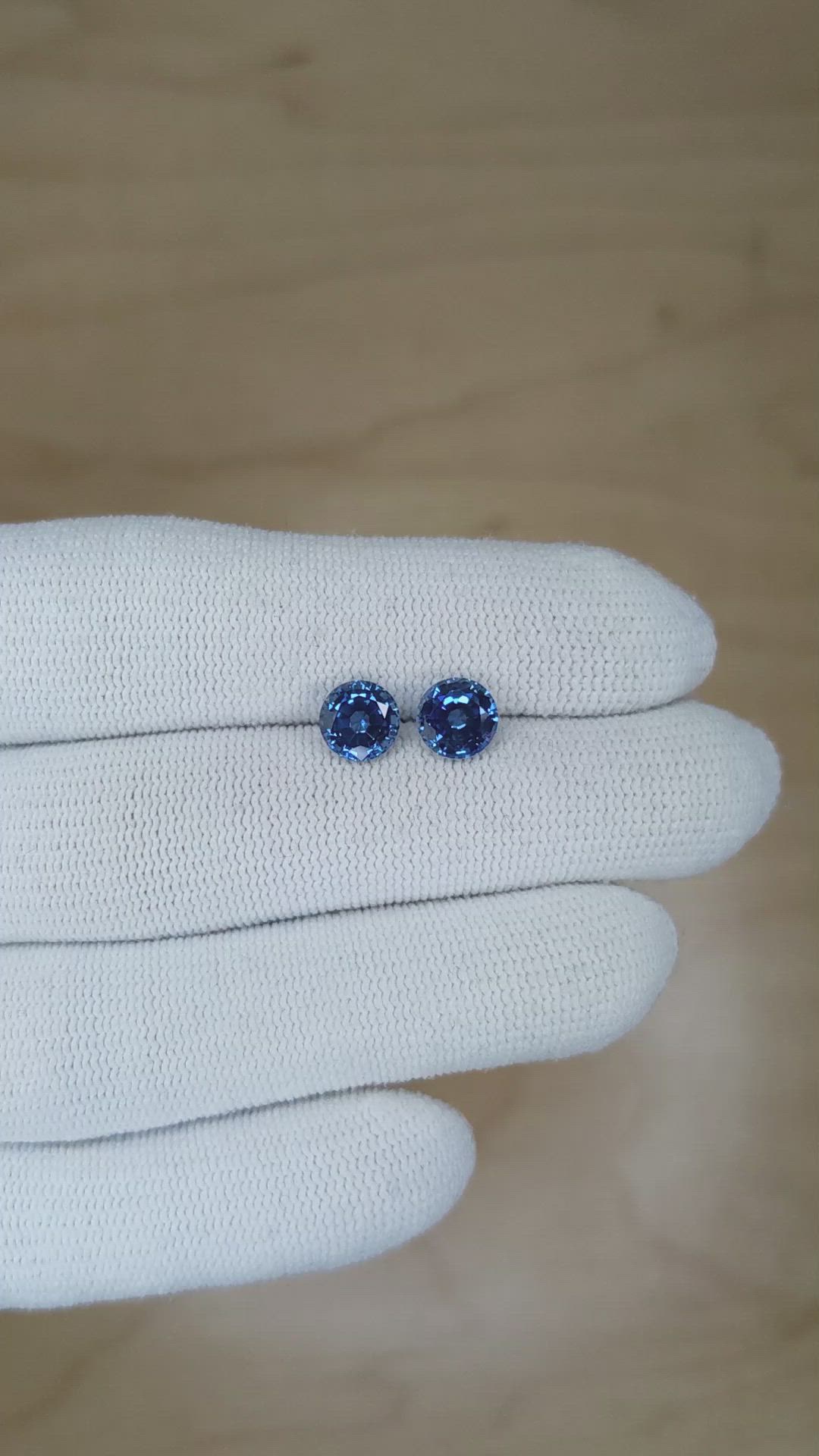 2.78&nbsp;Ct.Tw.Total Carat Weight Blue Sapphire Pair from Ceylon (Sri Lanka) Size Video