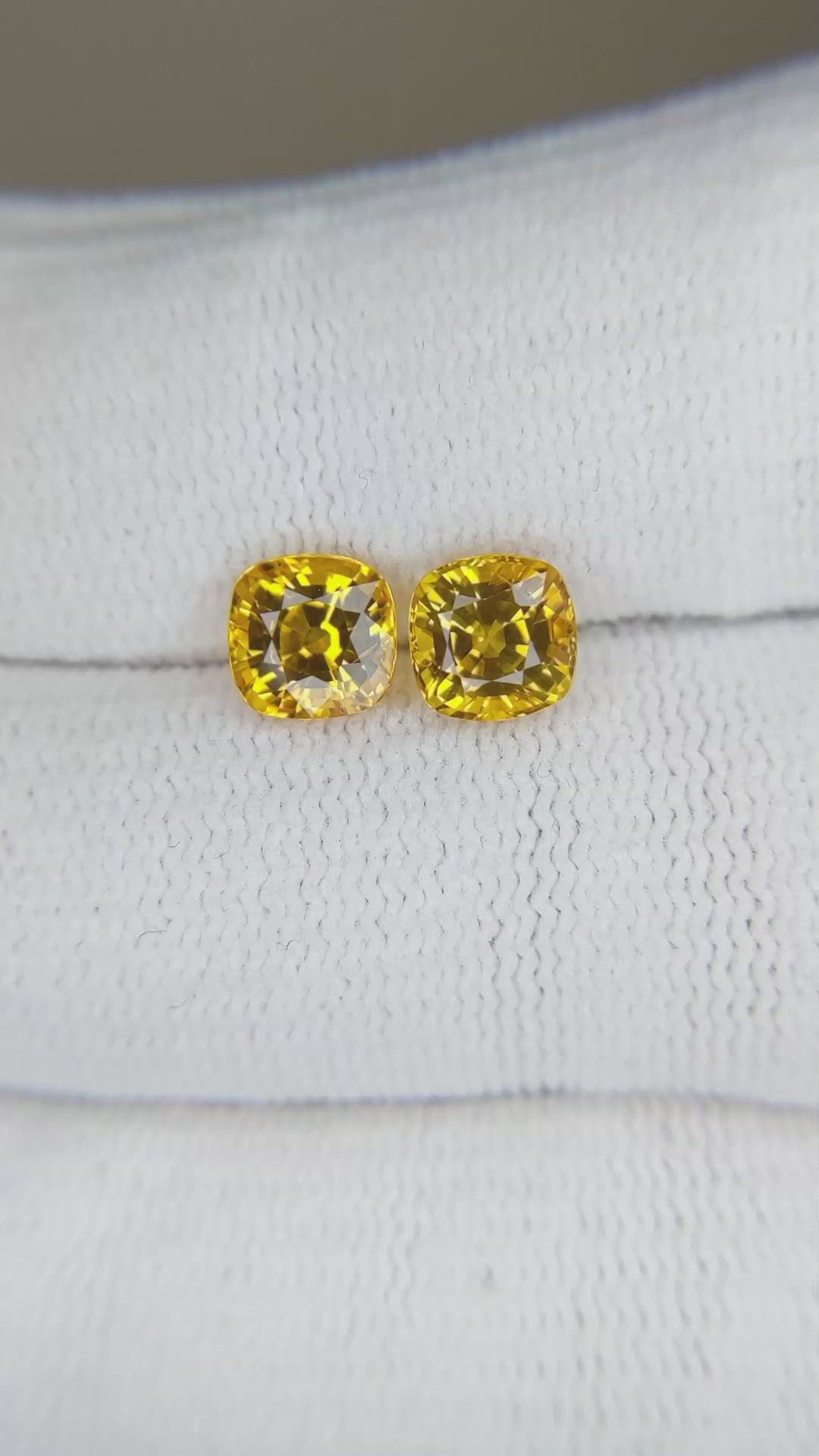 2.89 Ct.Tw.Total Carat Weight Orangish Yellow Sapphire Pair from Ceylon (Sri Lanka) Size Video