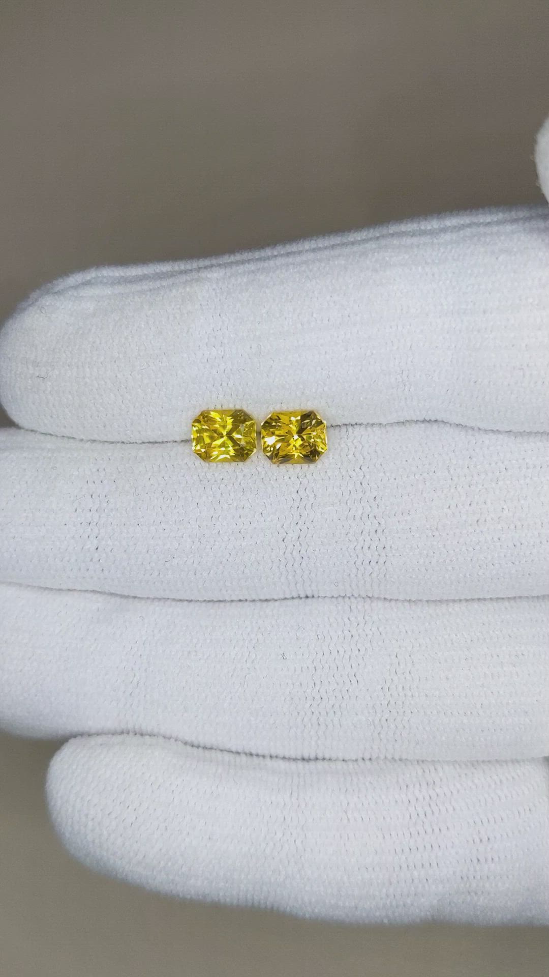 2.15 Ct.Tw.Total Carat Weight Orangish Yellow Sapphire Pair from Ceylon (Sri Lanka) Size Video