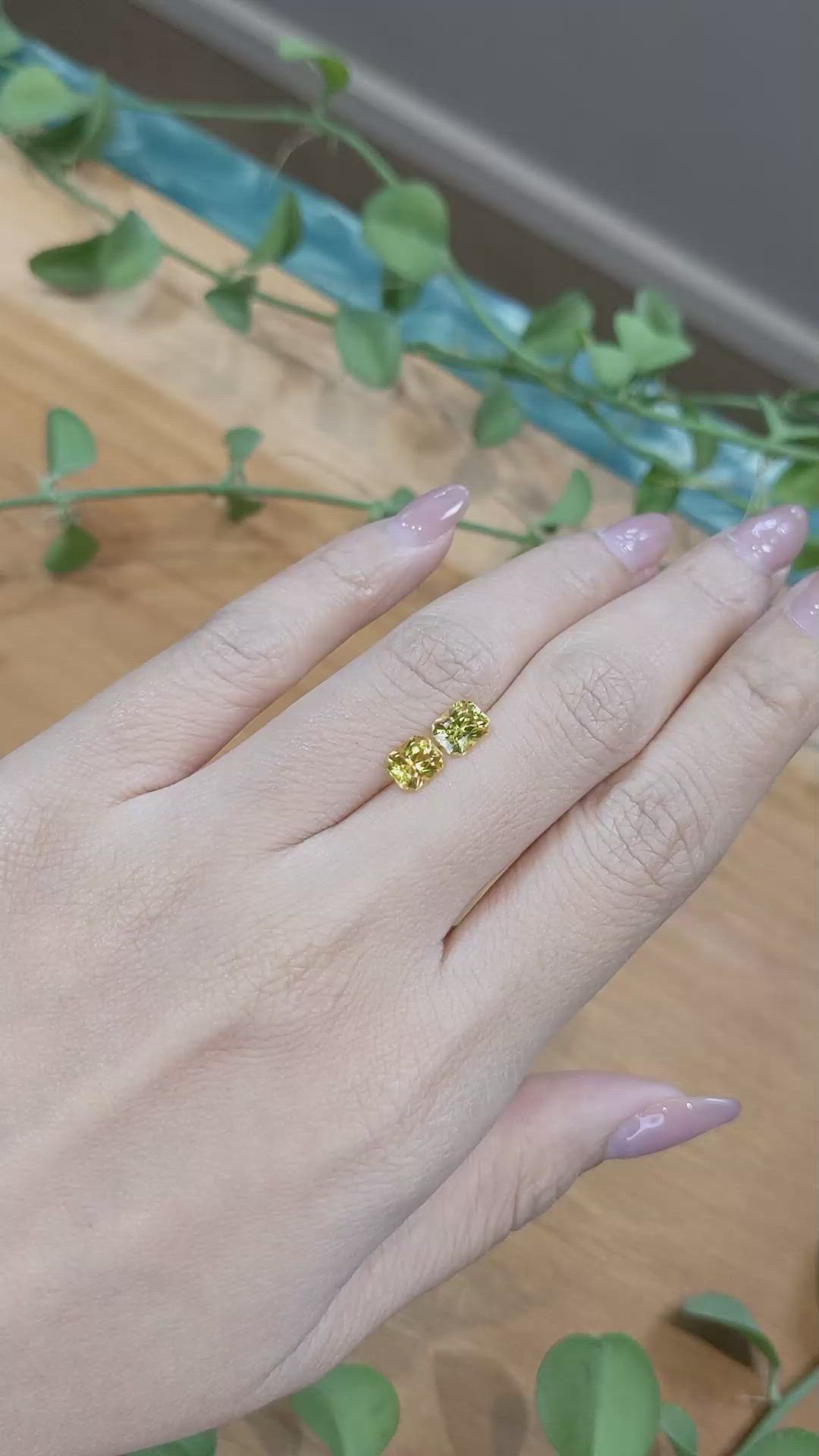 2.08 Ct.Tw.Total Carat Weight Orangish Yellow Sapphire Pair from Ceylon (Sri Lanka) Size Video