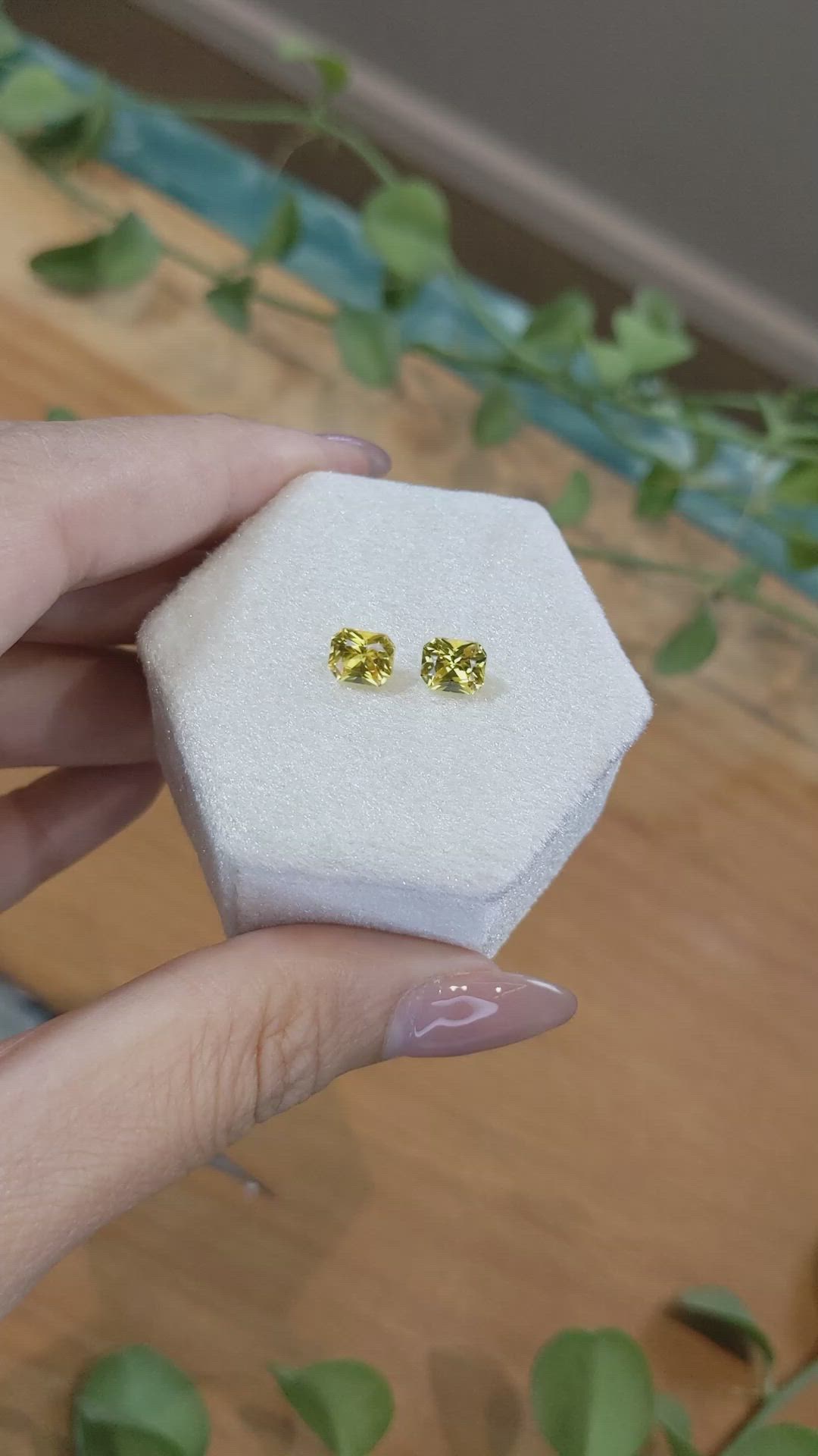 2.08 Ct.Tw.Total Carat Weight Orangish Yellow Sapphire Pair from Ceylon (Sri Lanka) Size Video