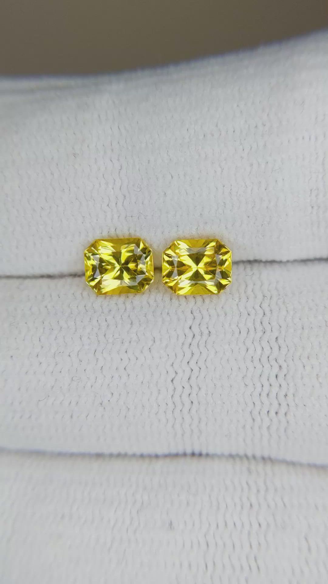 1.99&nbsp;Ct.Tw.Total Carat Weight Yellow Sapphire Pair from Ceylon (Sri Lanka) Size Video