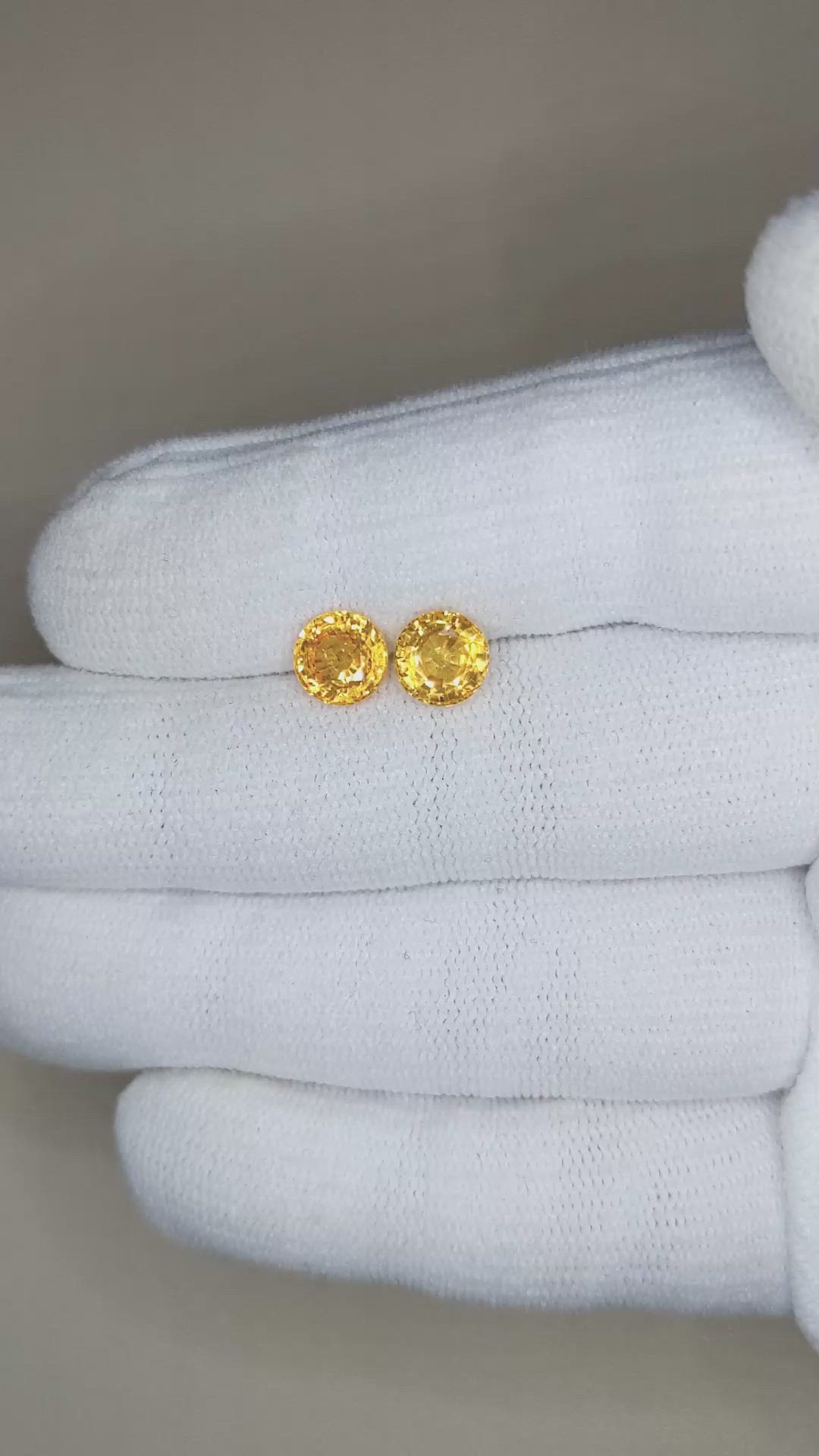 2.92 Ct.Tw.Total Carat Weight Orangish Yellow Sapphire Pair from Ceylon (Sri Lanka) Size Video