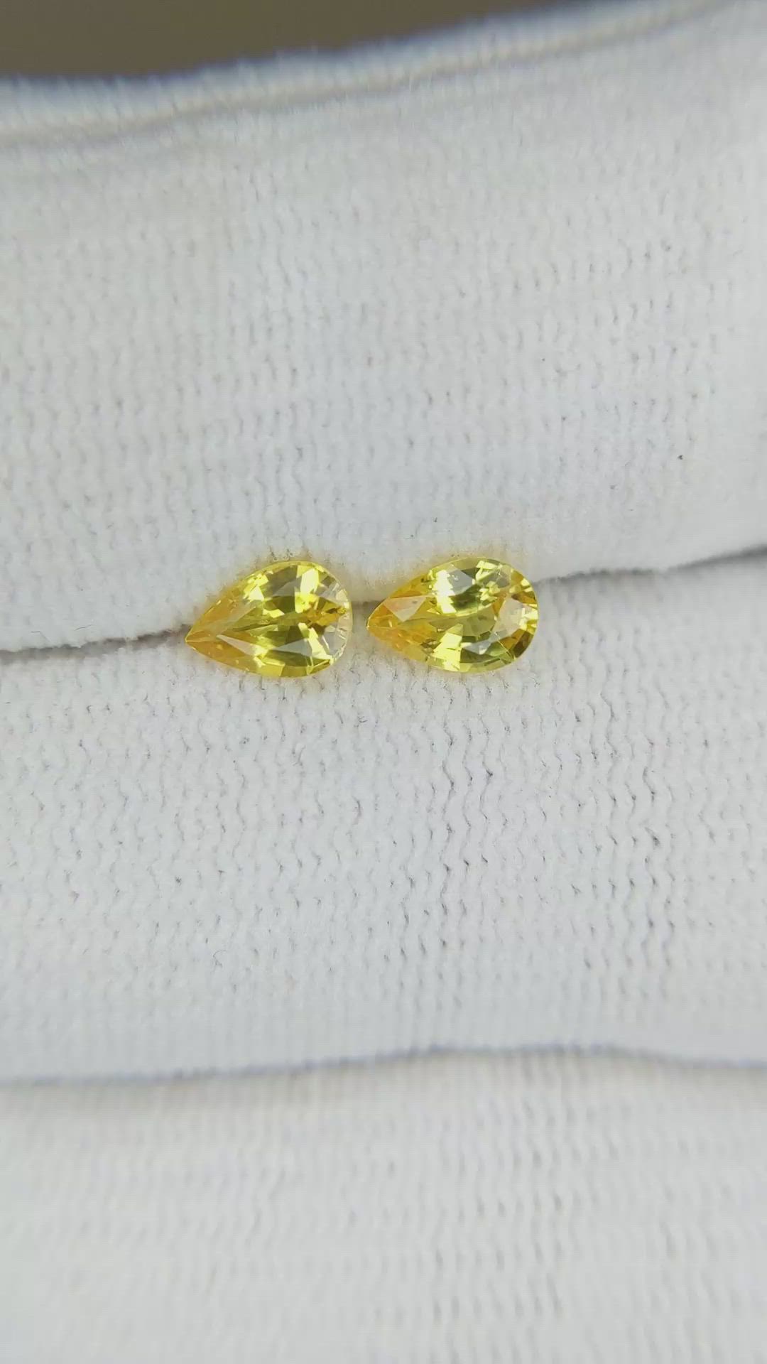 1.06 Ct.Tw.Total Carat Weight Yellow Sapphire Pair from Ceylon (Sri Lanka) Size Video