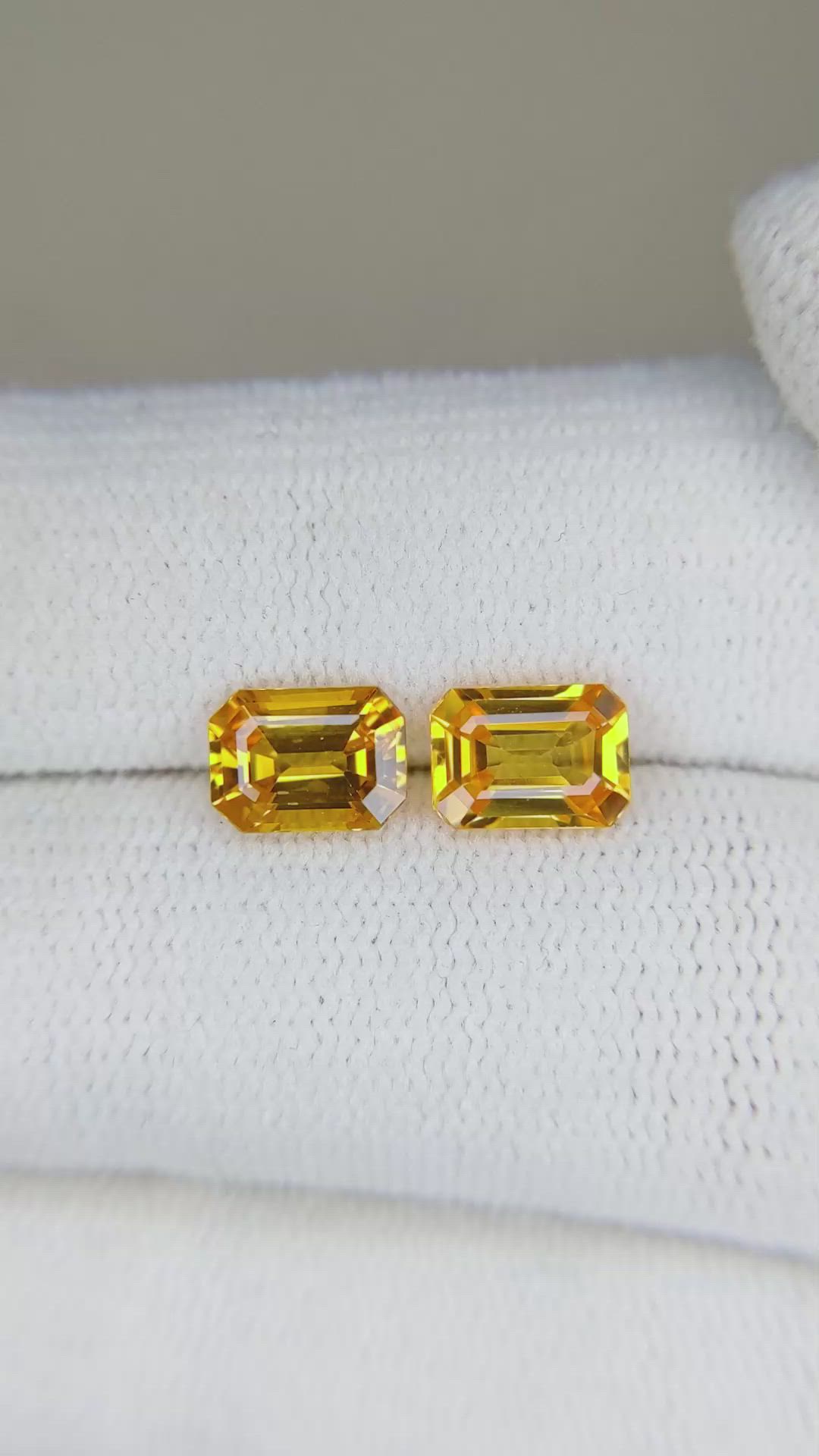 2.50 Ct.Tw.Total Carat Weight Orangish Yellow Sapphire Pair from Ceylon (Sri Lanka) Size Video