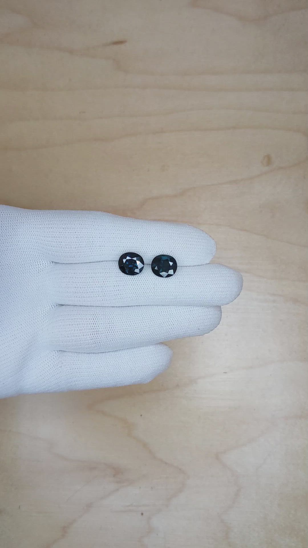 6.71&nbsp;Ct.Tw.Total Carat Weight Greenish Blue Sapphire Pair from Australia Size Video