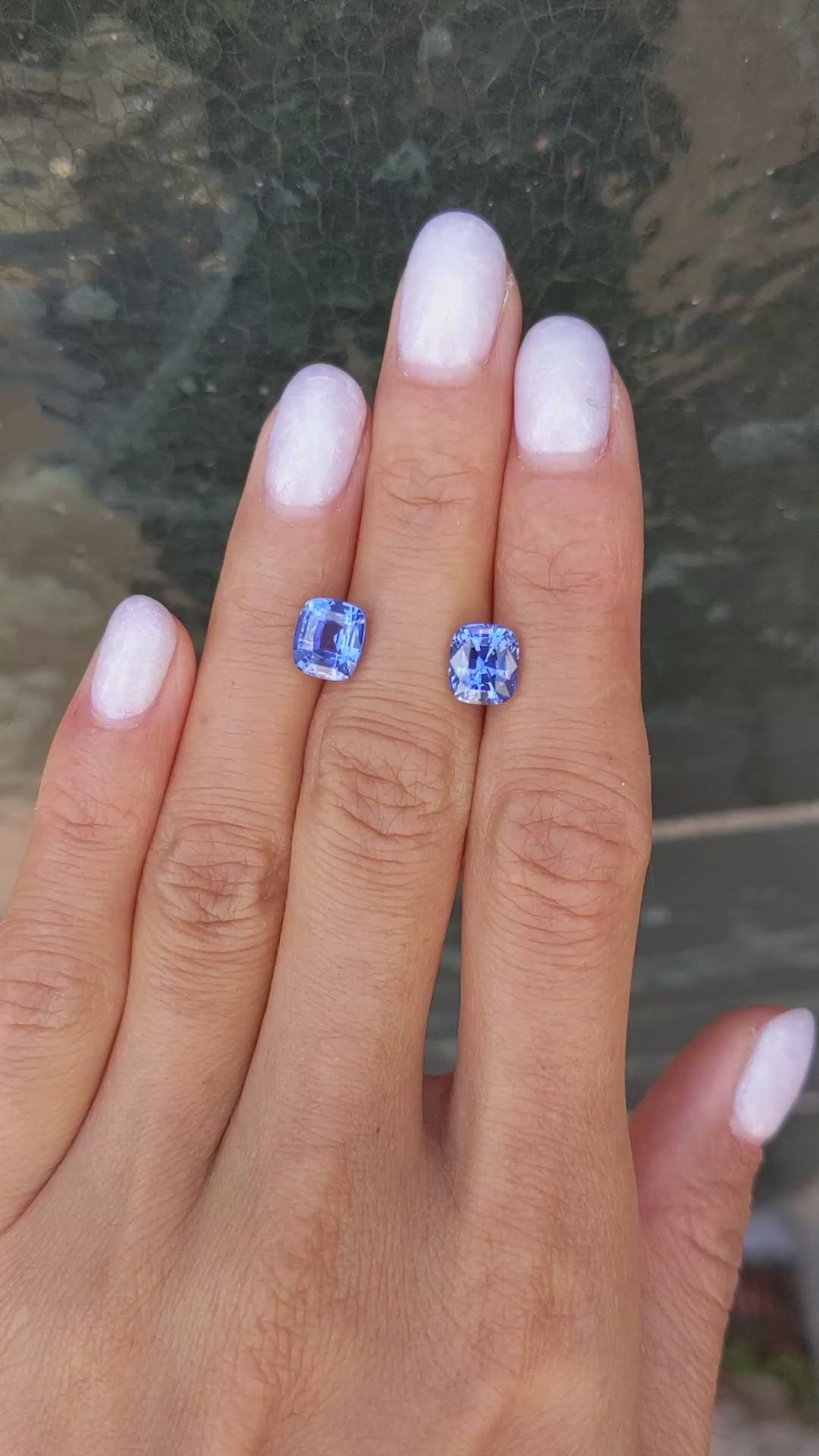 4.64&nbsp;Ct.Tw.Total Carat Weight Blue Sapphire Pair from Ceylon (Sri Lanka) Size Video