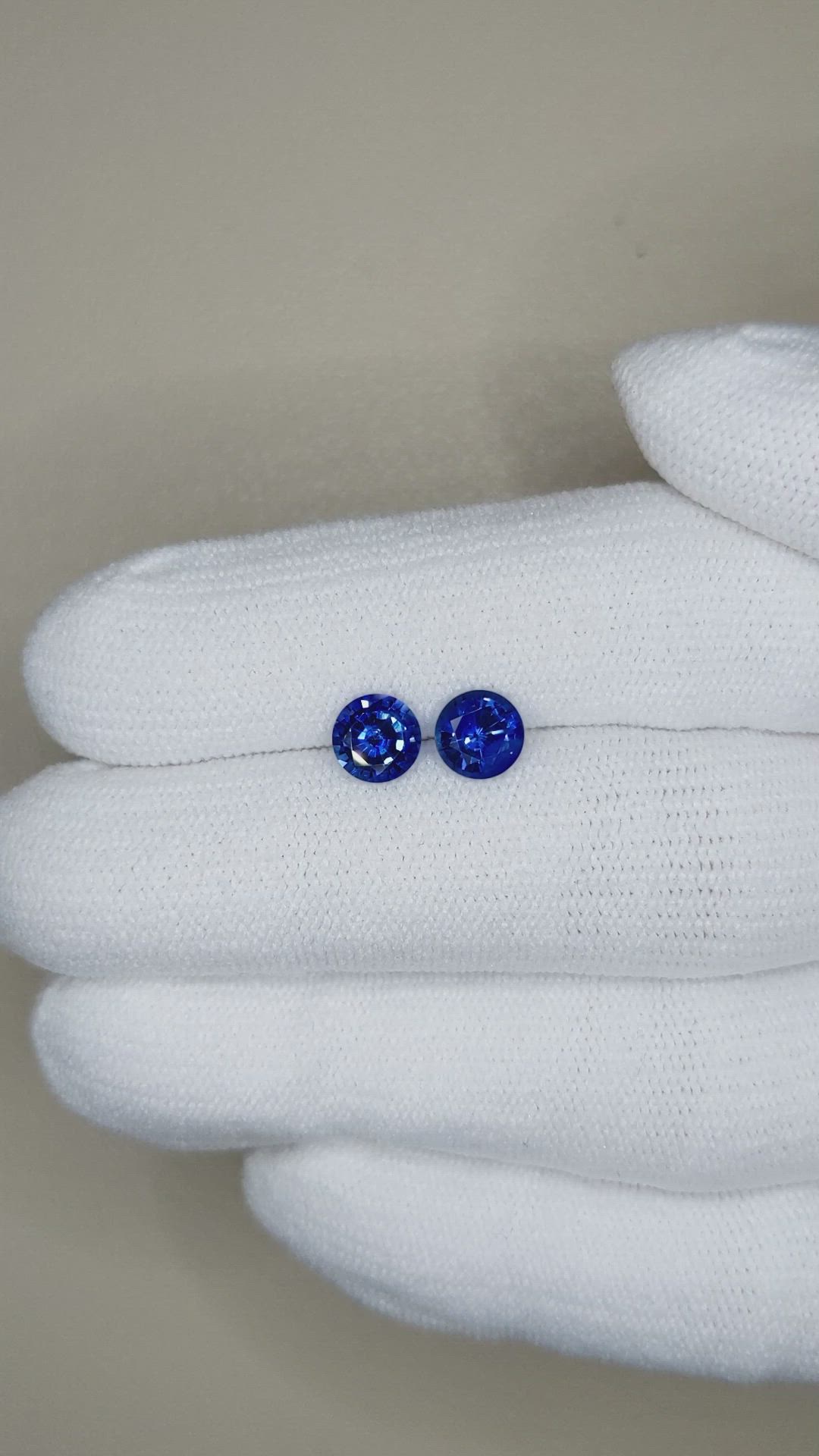 1.66&nbsp;Ct.Tw.Total Carat Weight Blue Sapphire Pair from Ceylon (Sri Lanka) Size Video