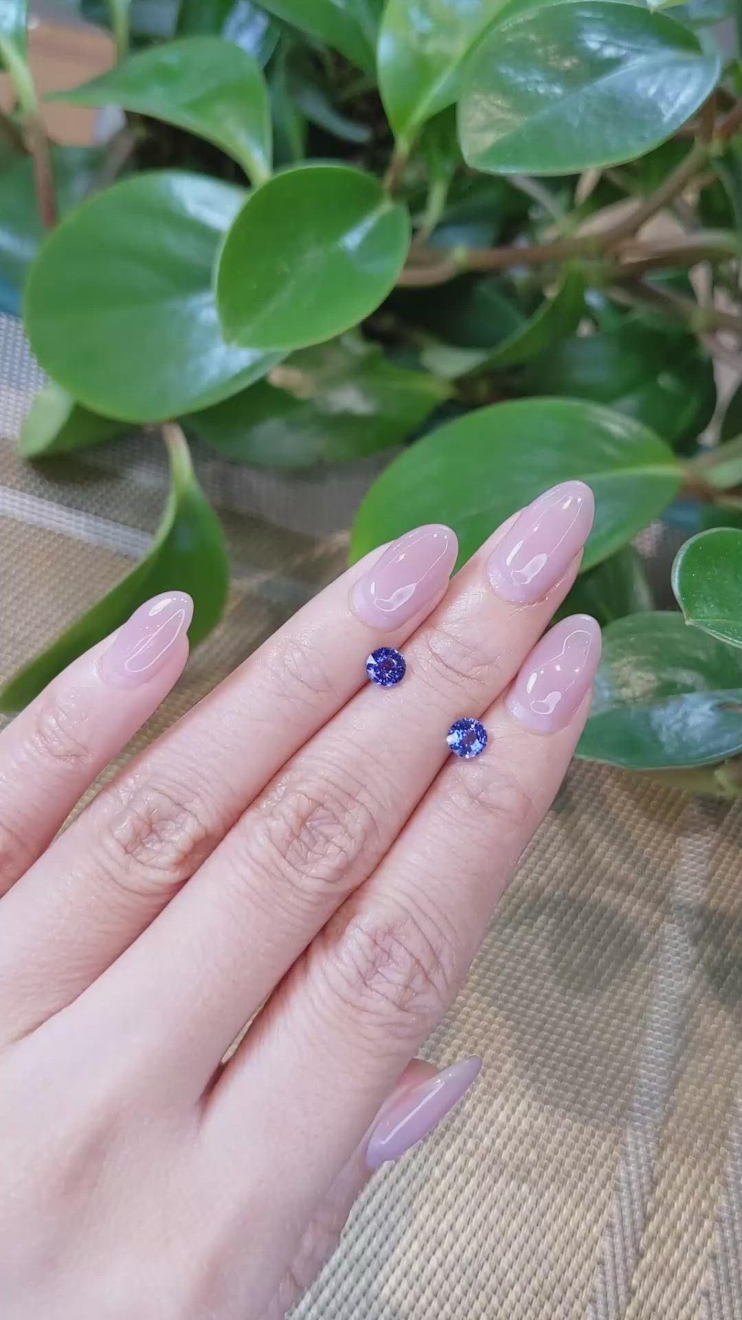 1.17&nbsp;Ct.Tw.Total Carat Weight Blue Sapphire Pair from Ceylon (Sri Lanka) Size Video