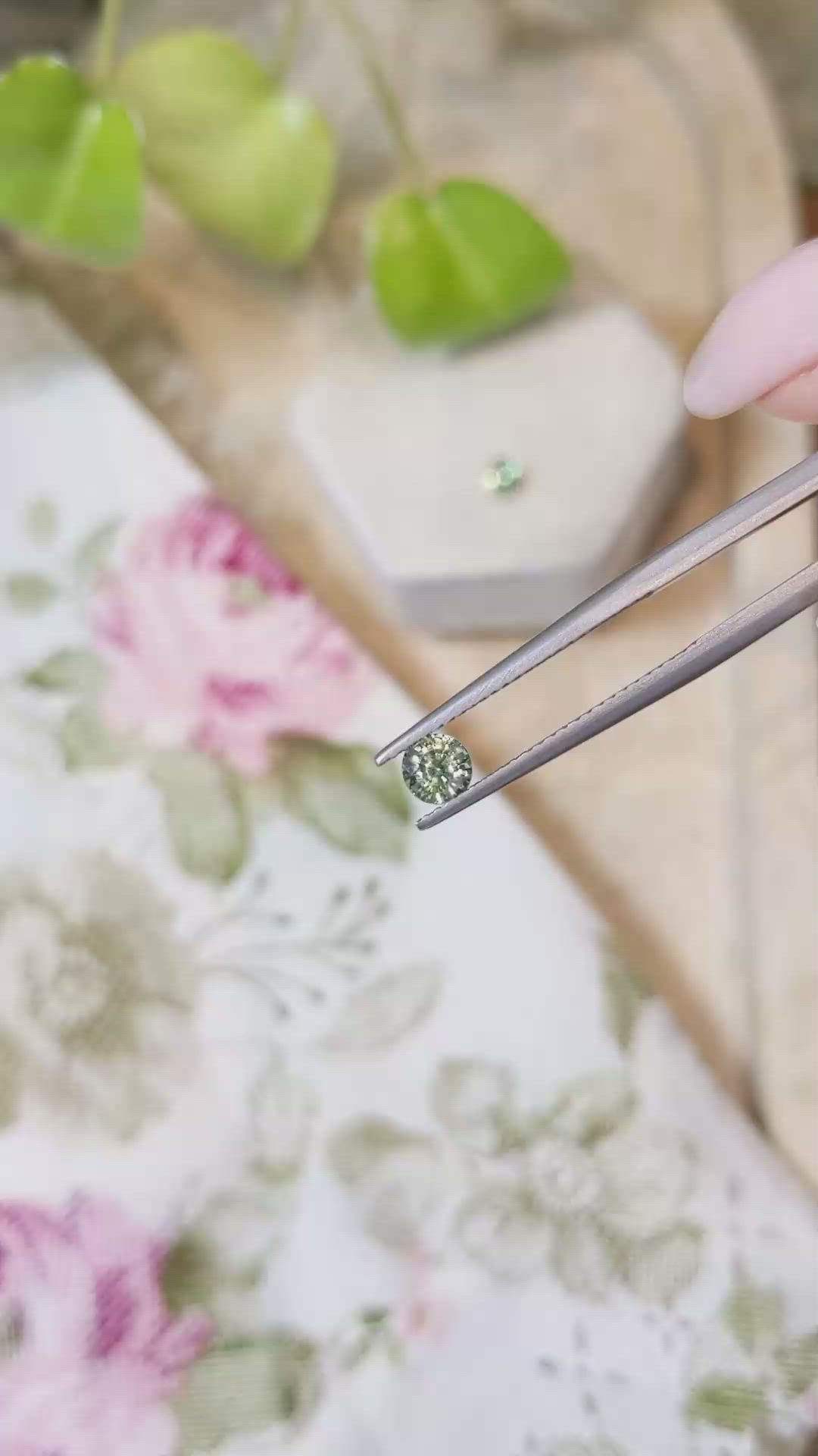 0.99&nbsp;Ct.Tw.Total Carat Weight Yellowish Green Sapphire Pair from Madagascar Size Video