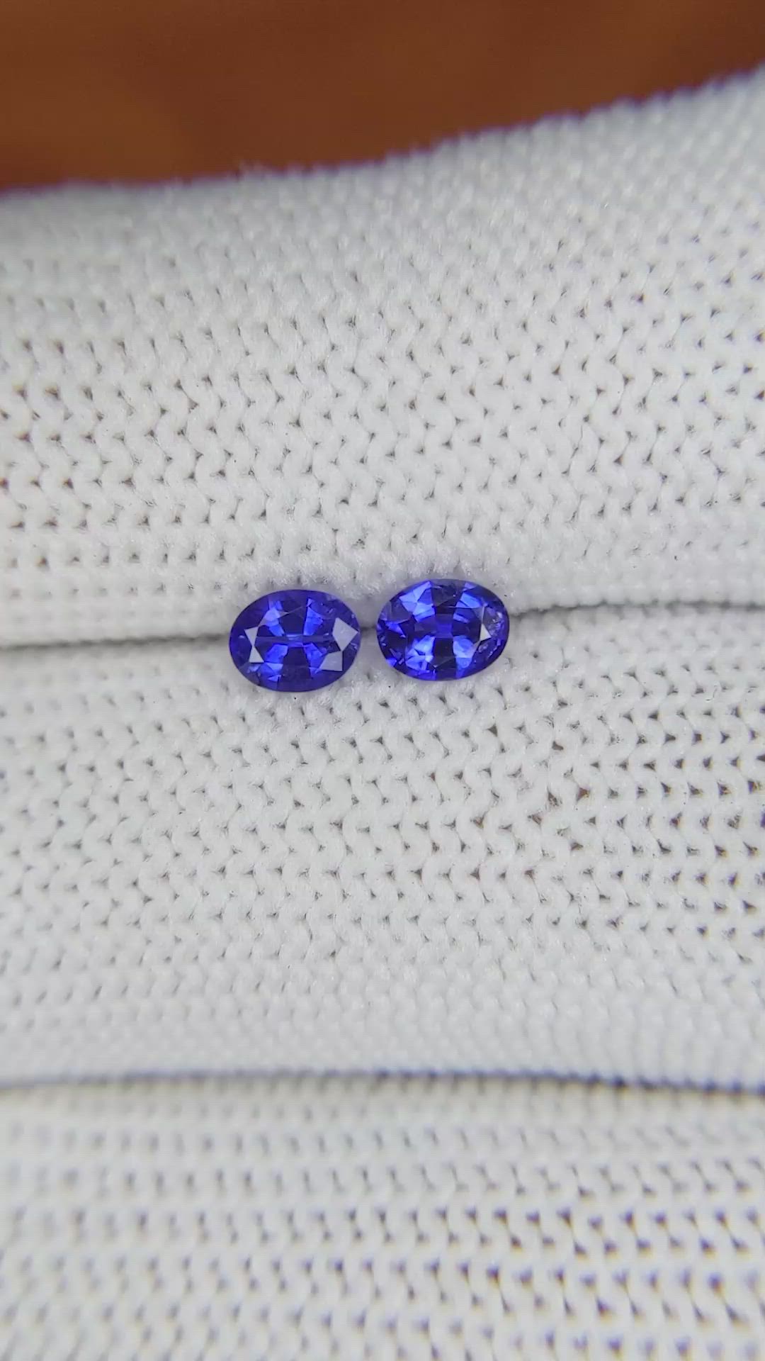 0.68&nbsp;Ct.Tw.Total Carat Weight Blue Sapphire Pair from Ceylon (Sri Lanka) Size Video