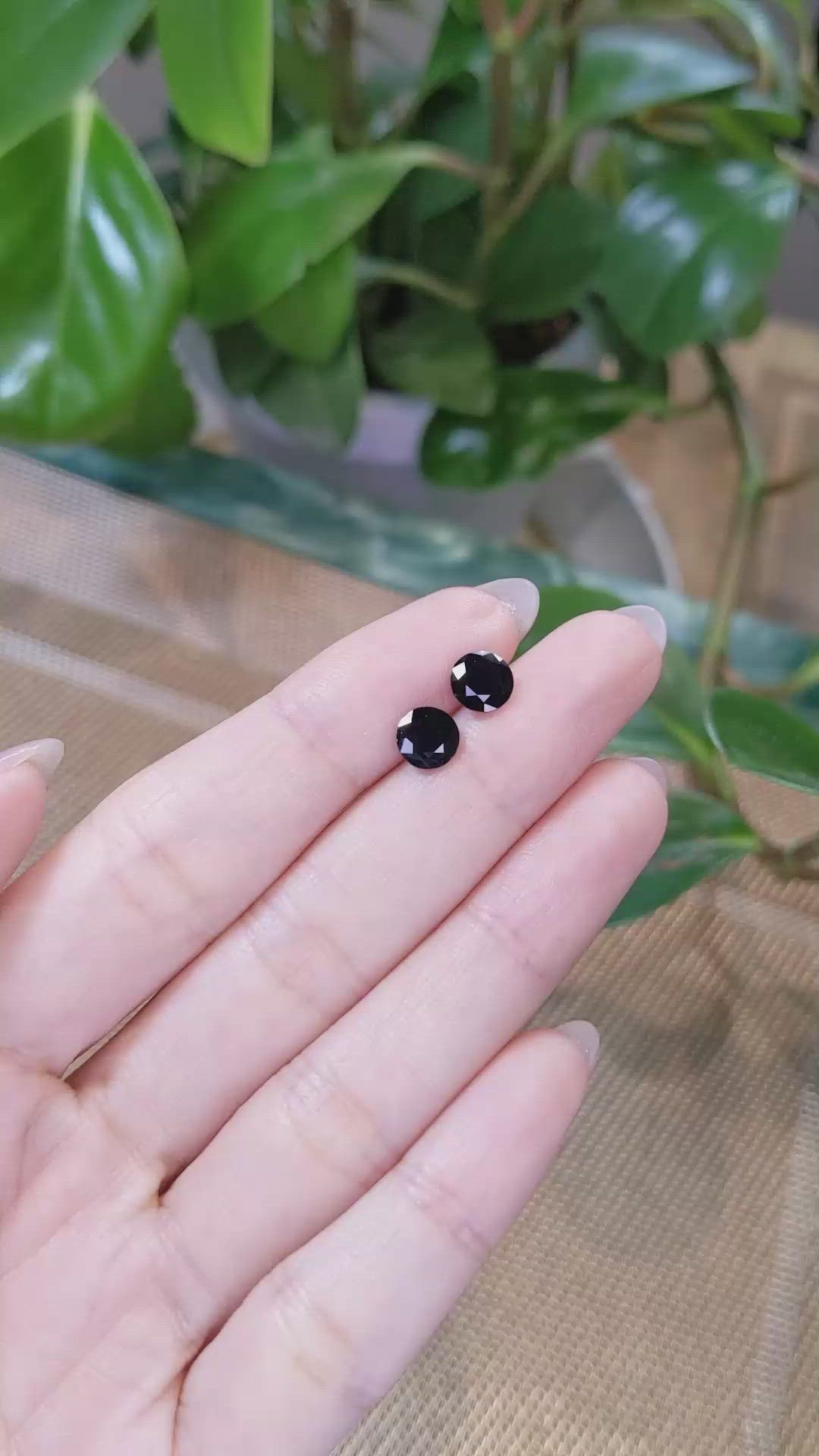 2.10&nbsp;Ct.Tw.Total Carat Weight Blue Sapphire Pair from Ceylon (Sri Lanka) Size Video