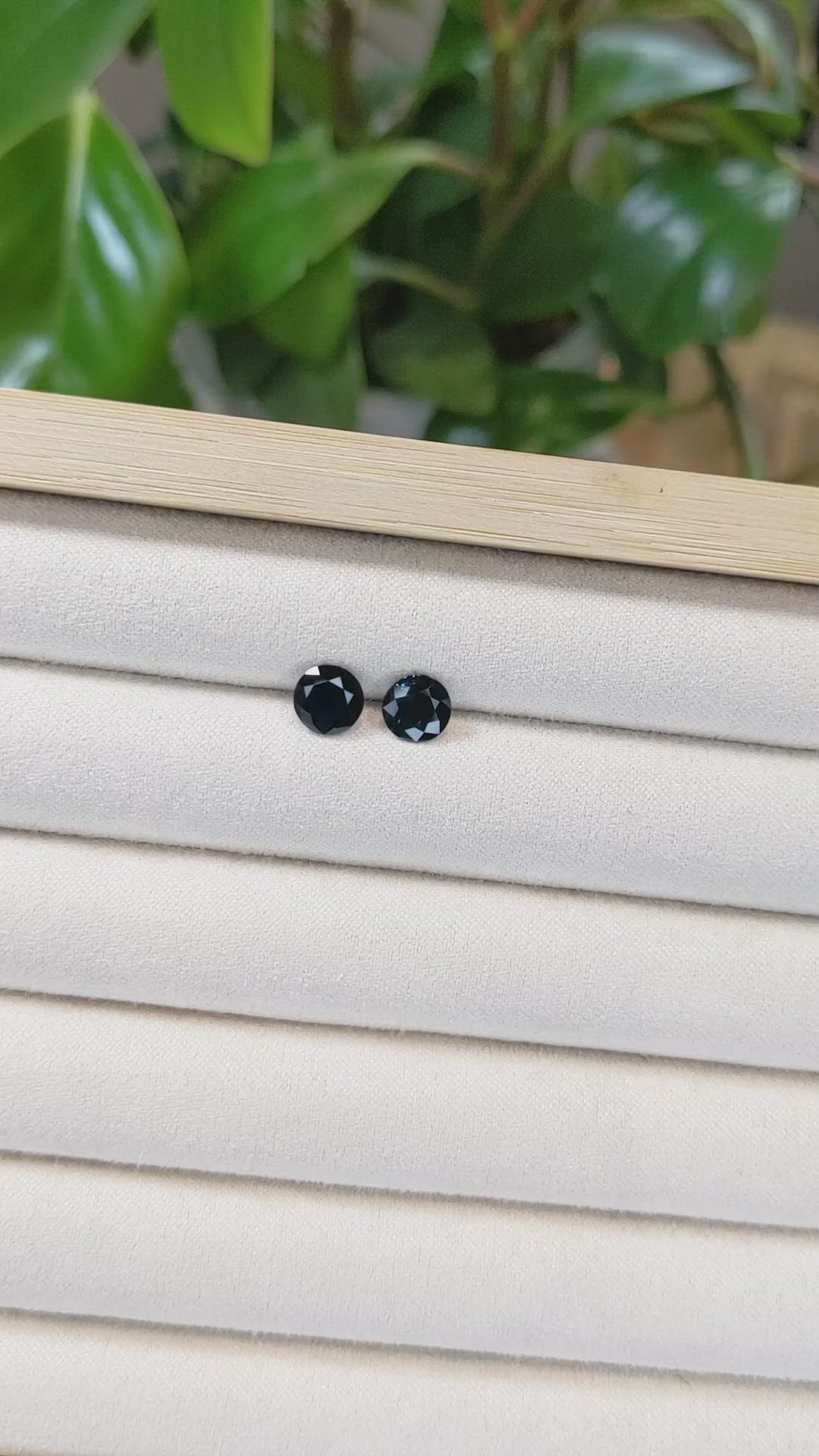 2.10&nbsp;Ct.Tw.Total Carat Weight Blue Sapphire Pair from Ceylon (Sri Lanka) Size Video