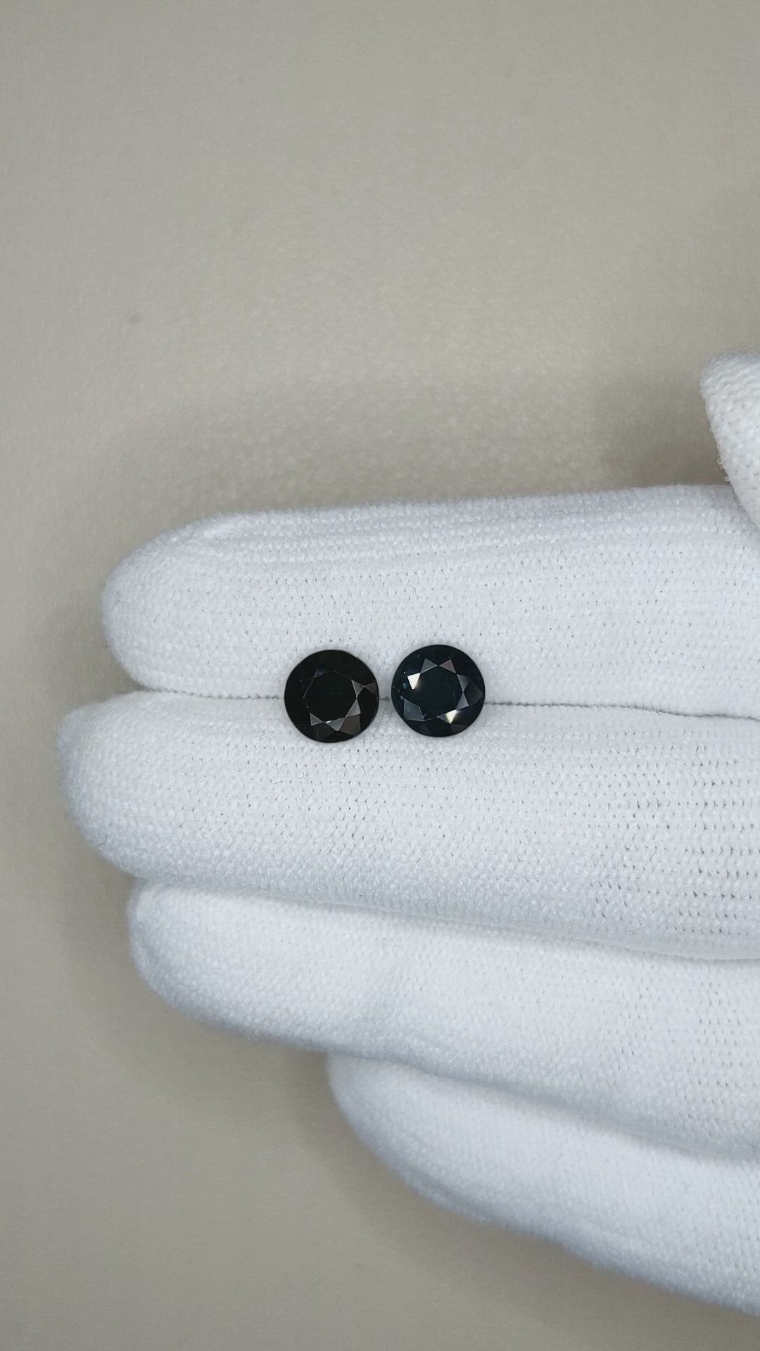 2.35&nbsp;Ct.Tw.Total Carat Weight Blue Sapphire Pair from Ceylon (Sri Lanka) Size Video