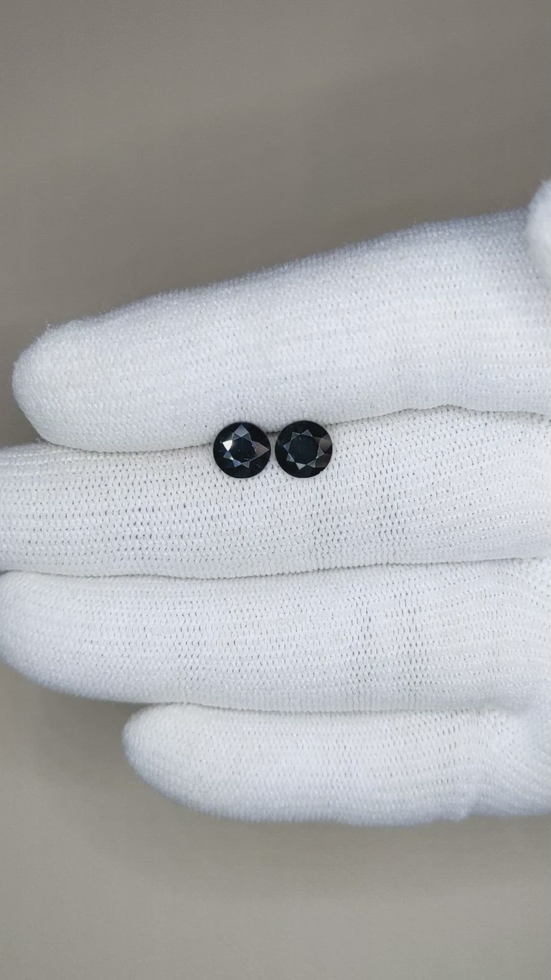 1.71&nbsp;Ct.Tw.Total Carat Weight Blue Sapphire Pair from Ceylon (Sri Lanka) Size Video