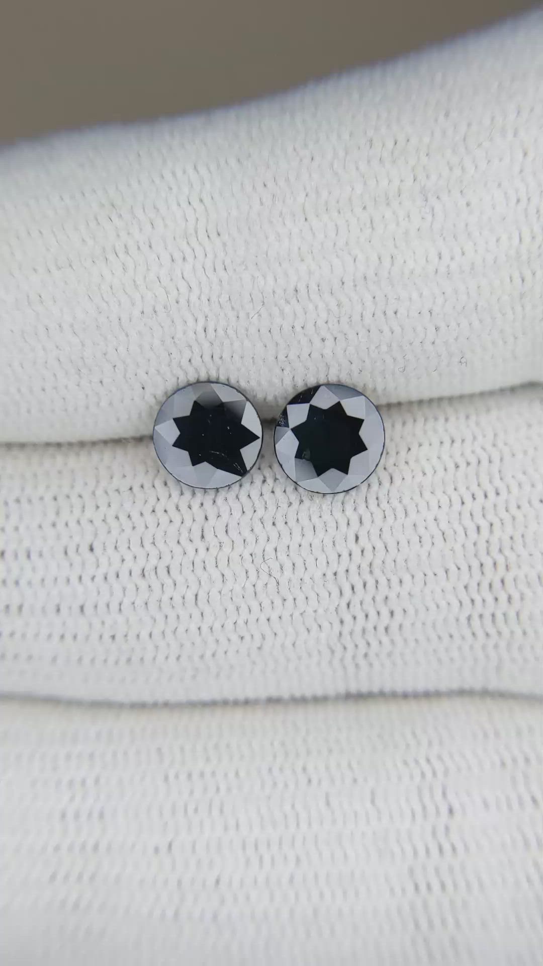 1.71&nbsp;Ct.Tw.Total Carat Weight Blue Sapphire Pair from Ceylon (Sri Lanka) Size Video