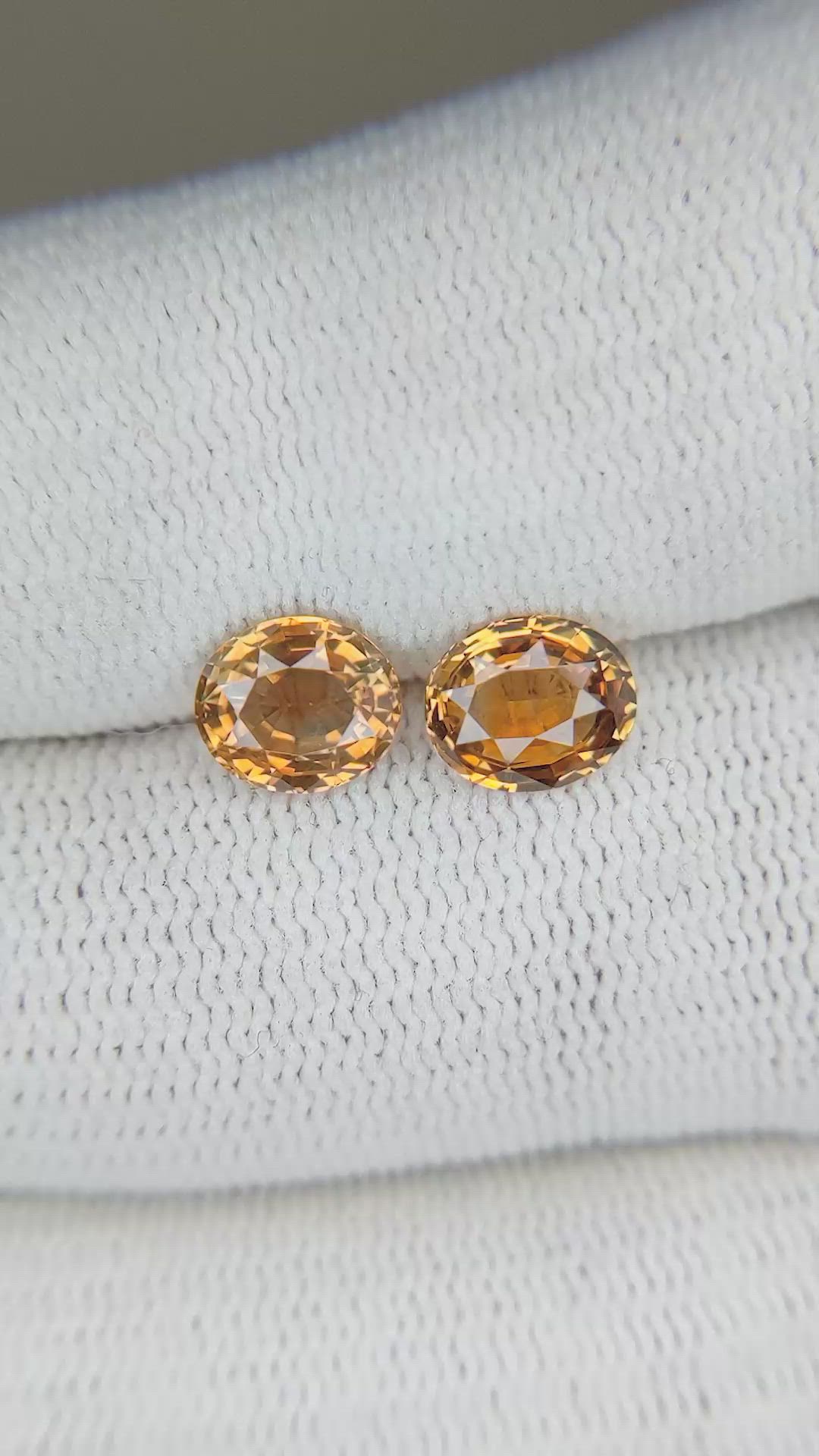 2.28&nbsp;Ct.Tw.Total Carat Weight Bi Color Sapphire Pair from Montana Size Video