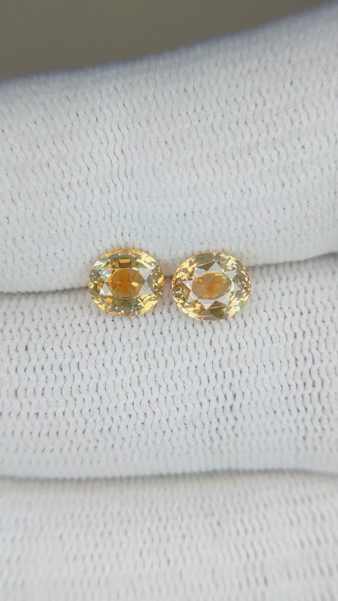 2.20&nbsp;Ct.Tw.Total Carat Weight Bi Color Sapphire Pair from Montana Size Video