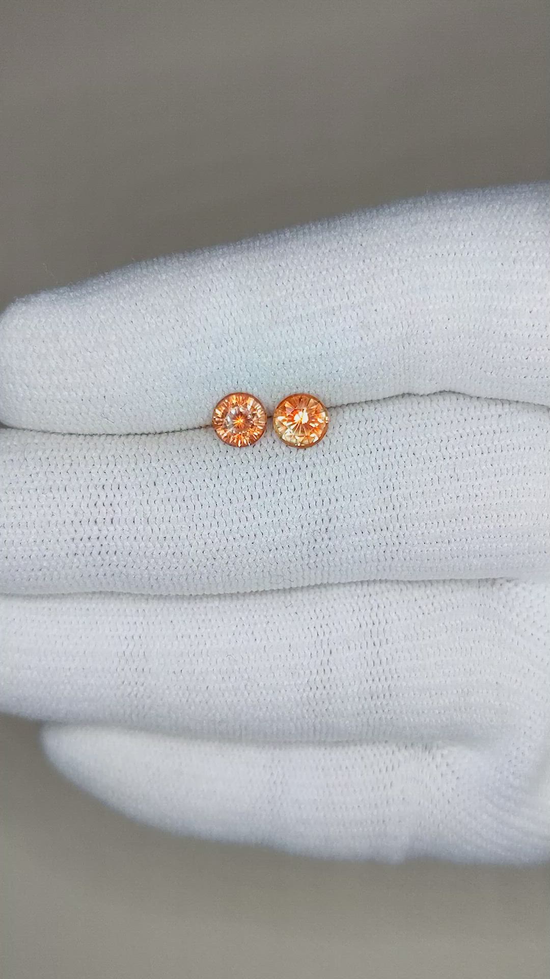 1.42&nbsp;Ct.Tw.Total Carat Weight Bi Color Sapphire Pair from Montana Size Video