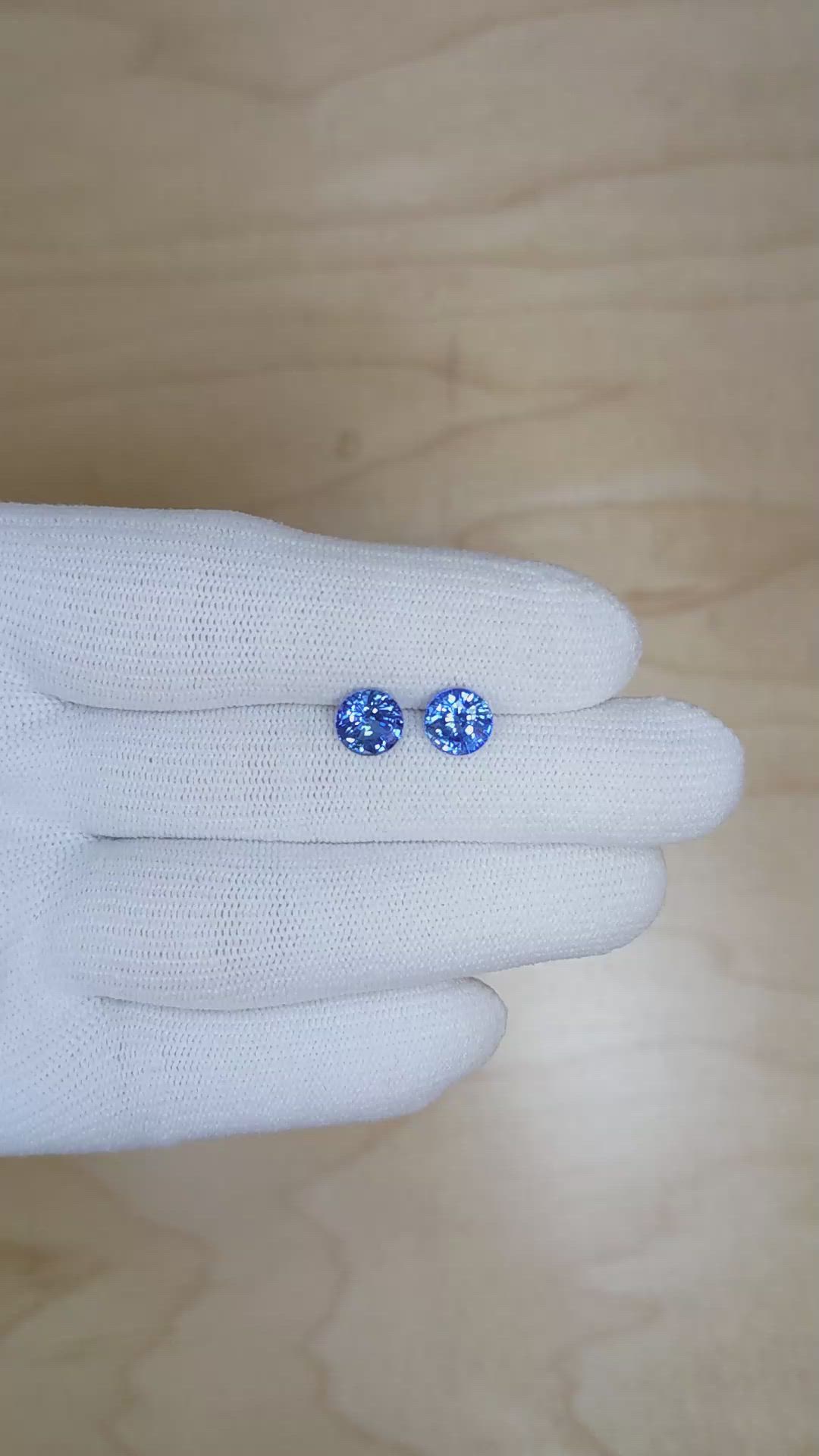 3.31&nbsp;Ct.Tw.Total Carat Weight Blue Sapphire Pair from Ceylon (Sri Lanka) Size Video